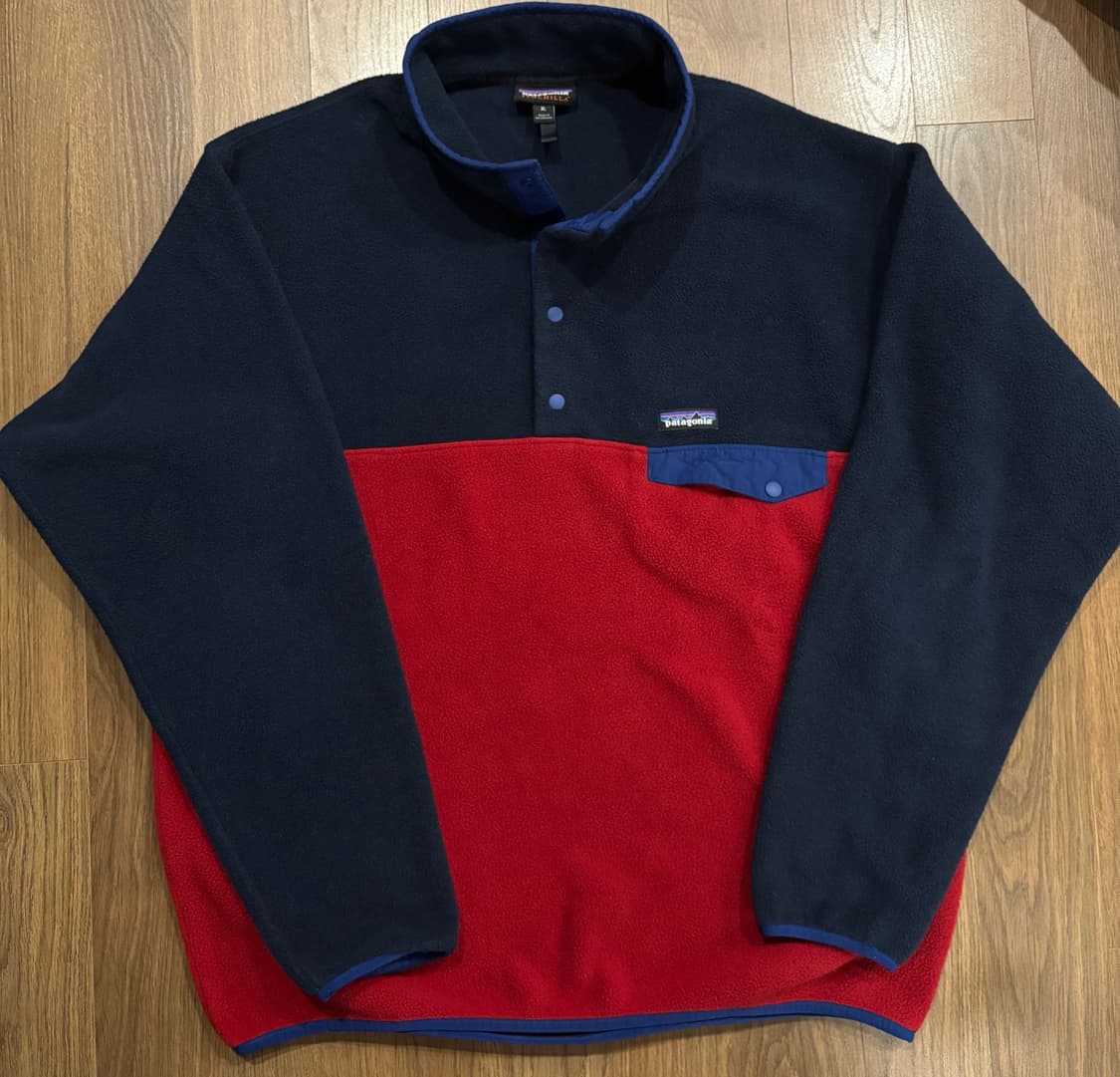 파타고니아 신칠라 네이비/레드 XL 사이즈(켄달제너 착용모델) 상품이미지4