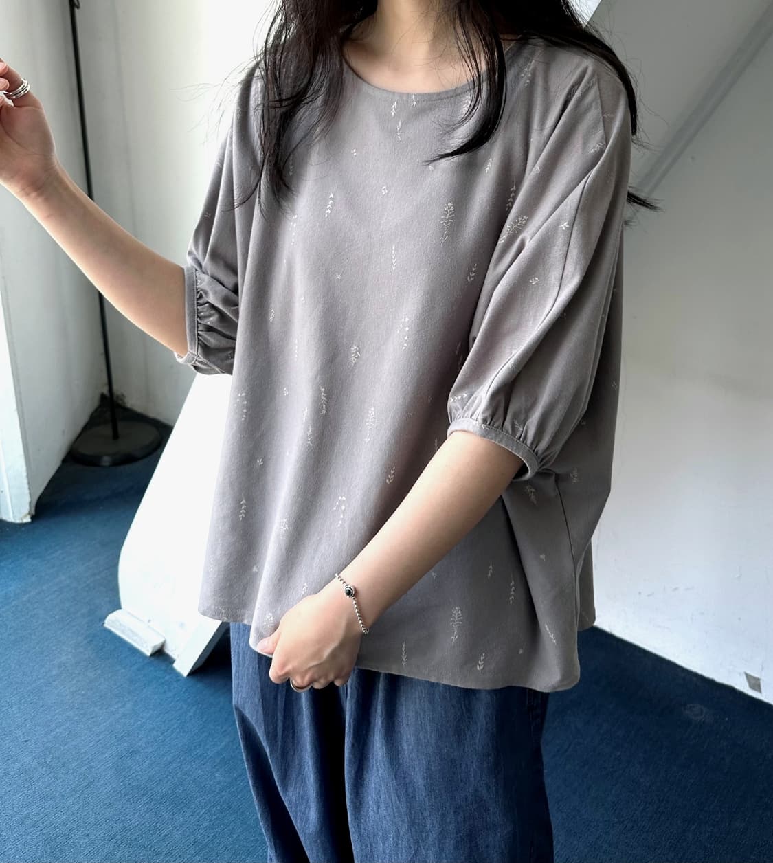 Wide sleeve design pattern pullover top 상품이미지8