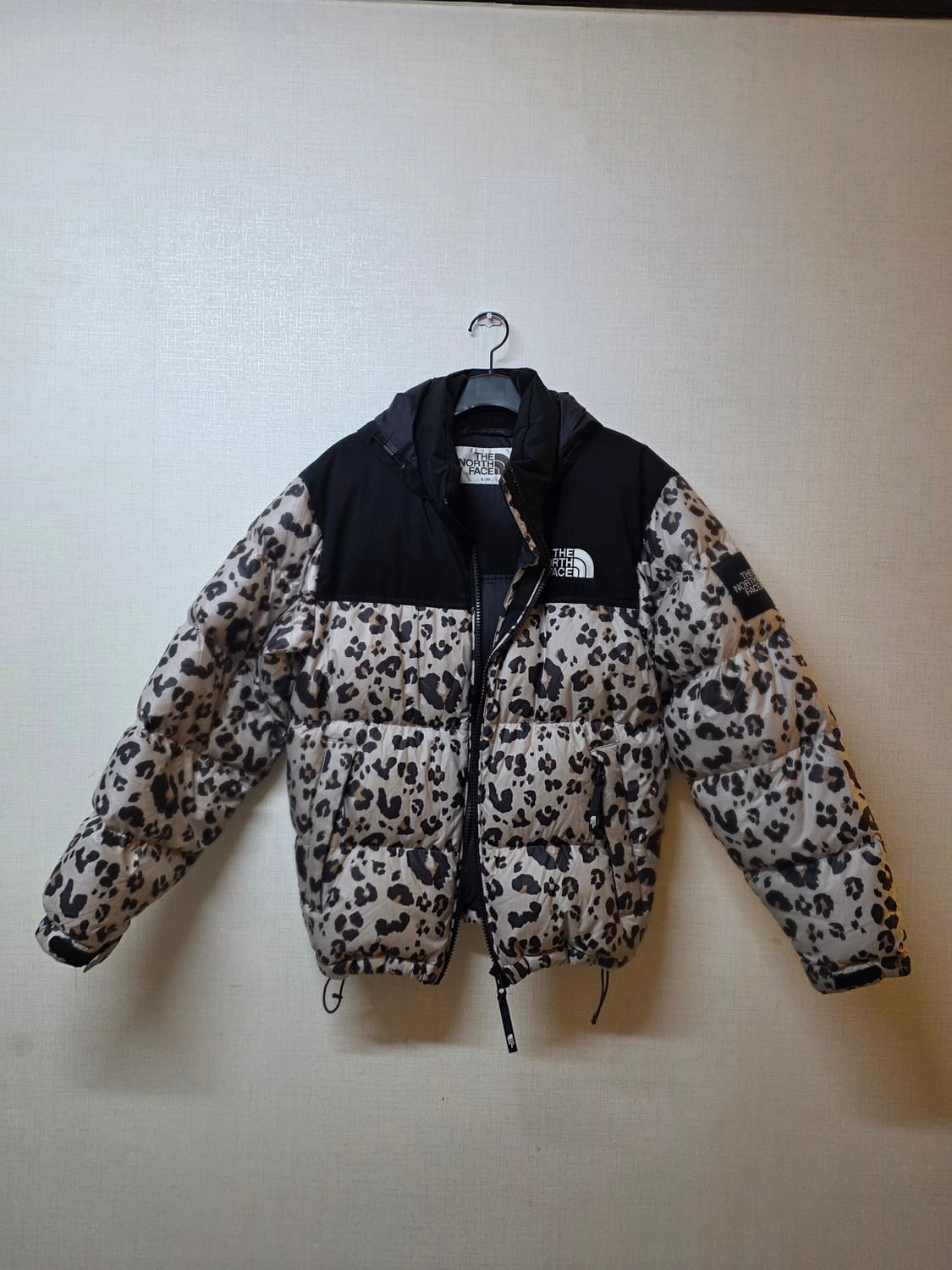 노스페이스 눕시 레오파드 패딩 상품이미지2