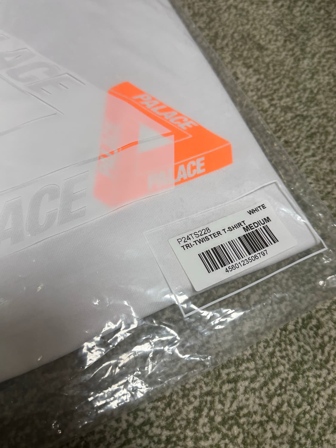 (M) 팔라스 palace 트라이 트위스터 티셔츠 화이트 23SS 상품이미지2