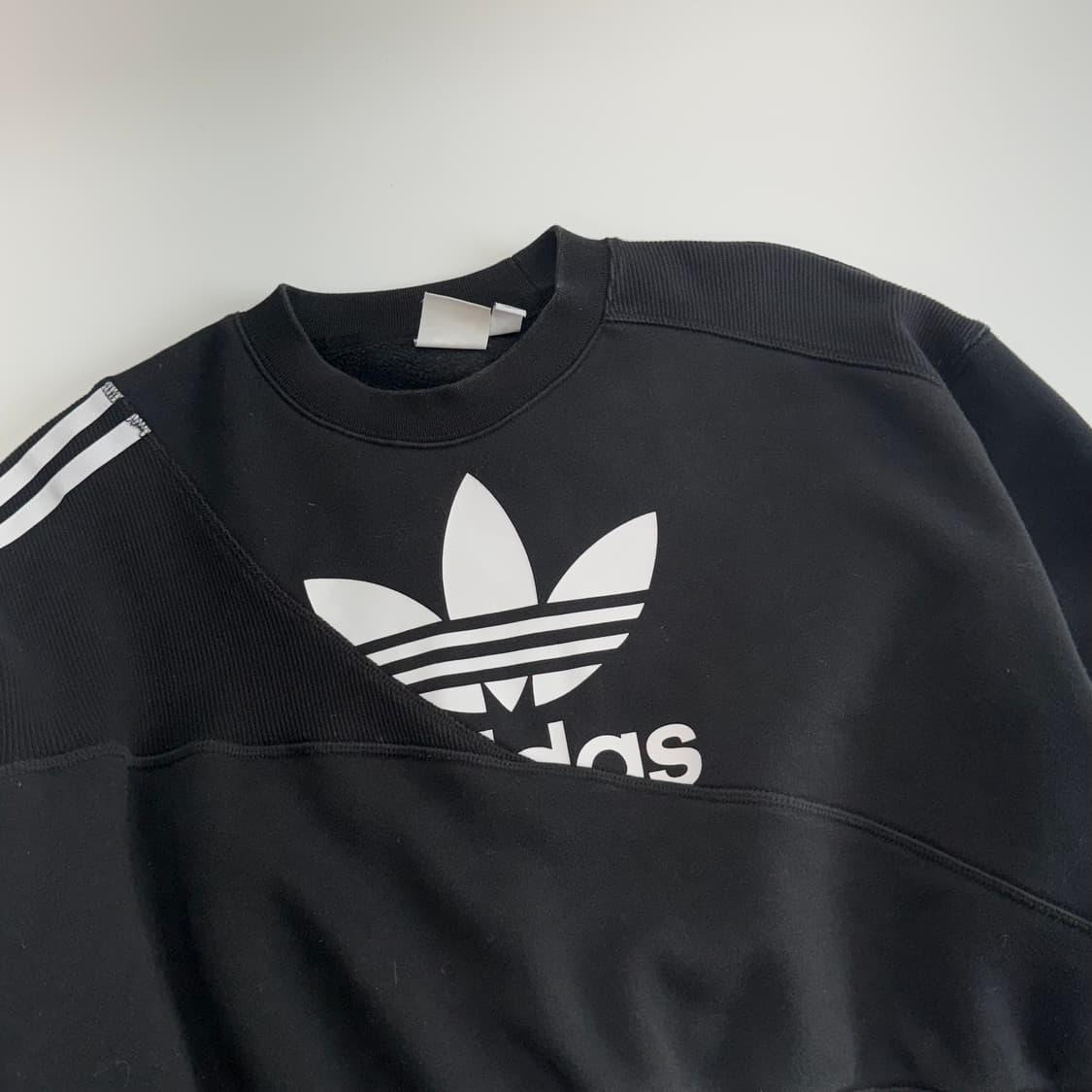 Adidas 아디다스 파이어버드 블랙 크롭 맨투맨 상품이미지4