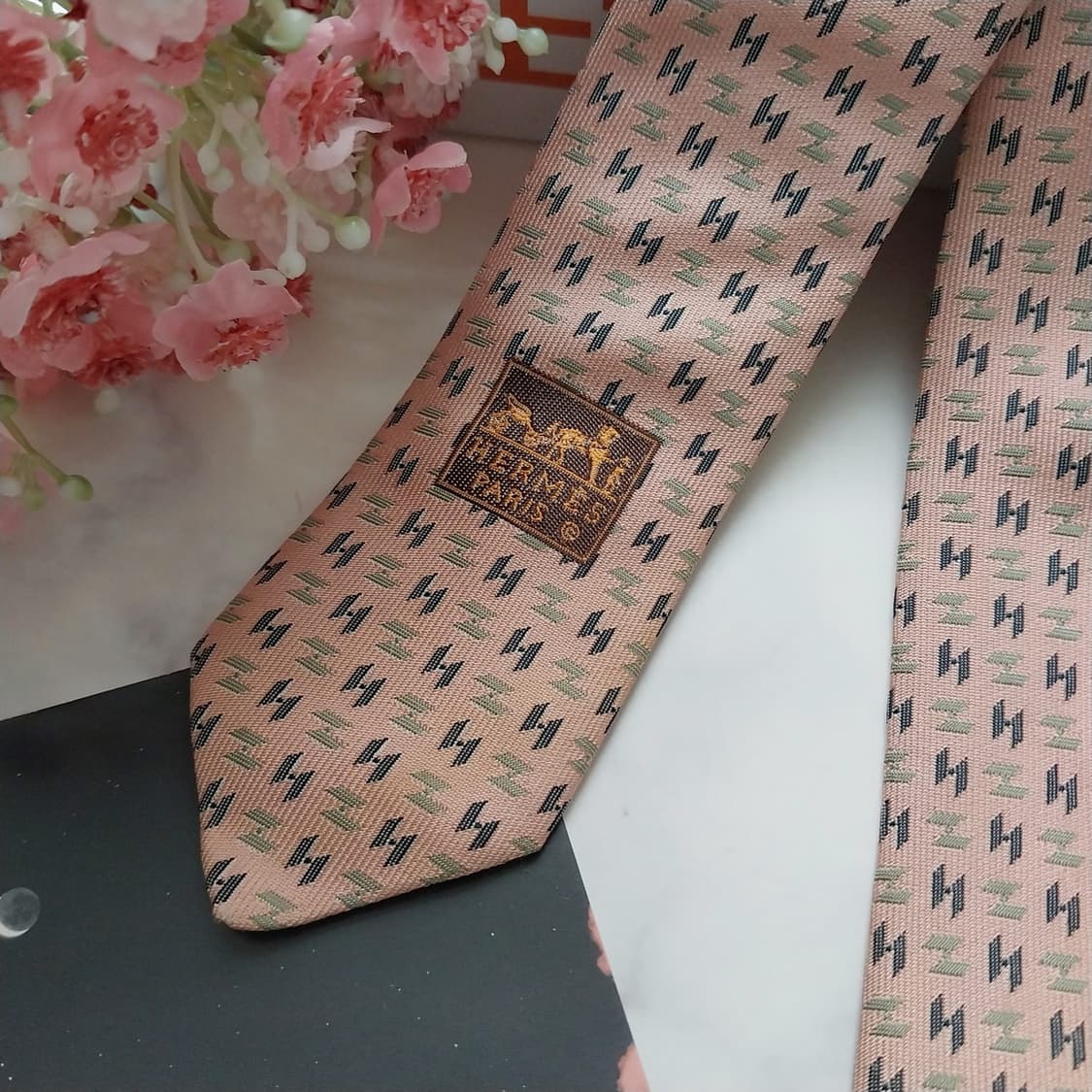 에르메스 실크 핑크 H 자카드 넥타이 9.7cm A등급 K1477
 상품이미지5