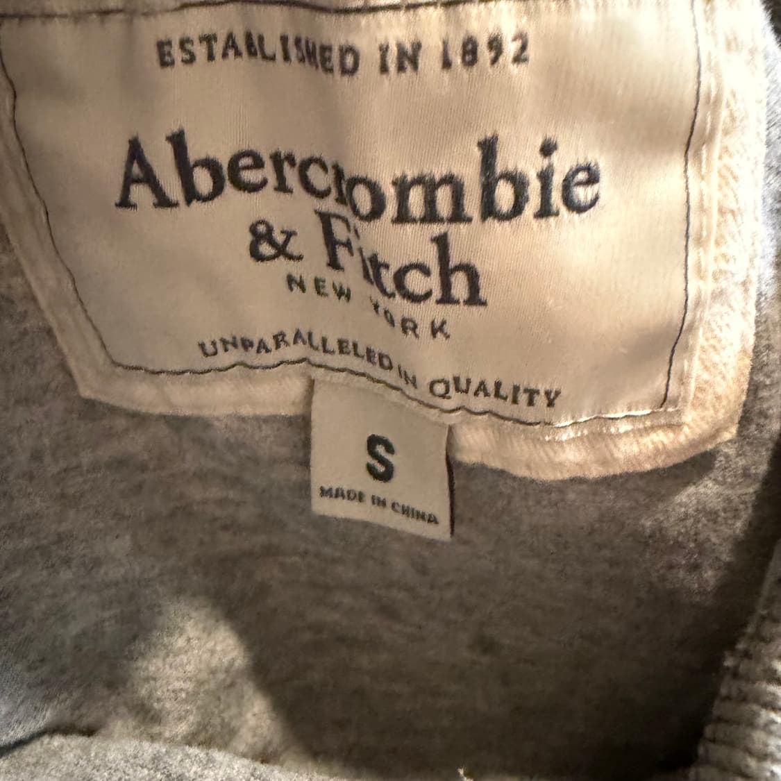 아베크롬비 패치로고 반소매 티셔츠 상품이미지3