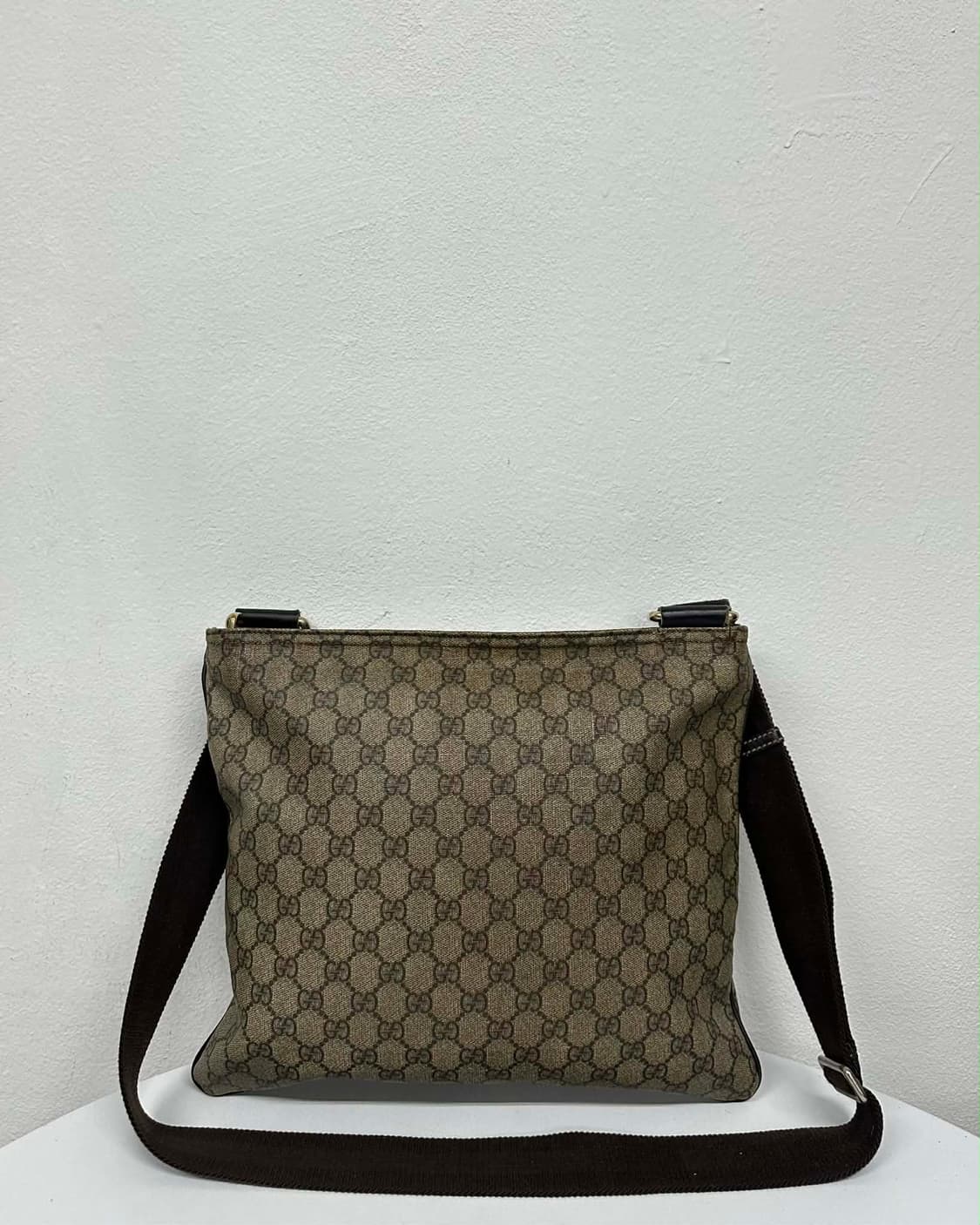 구찌 GG 수프림 크로스백 상품이미지4