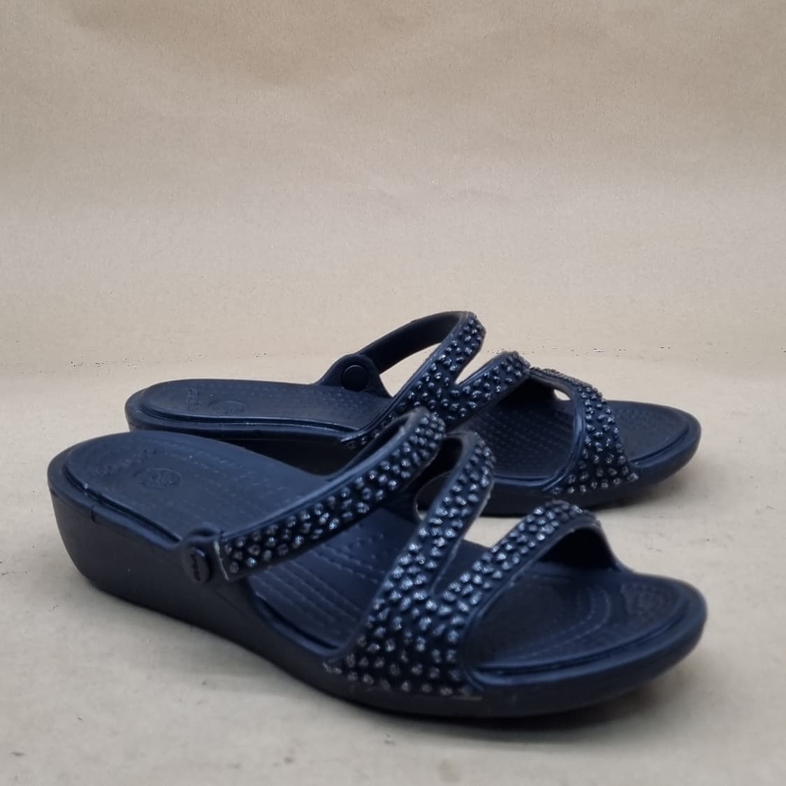 크록스 파트리시아 디아망떼 웨지샌들 220 상품이미지1