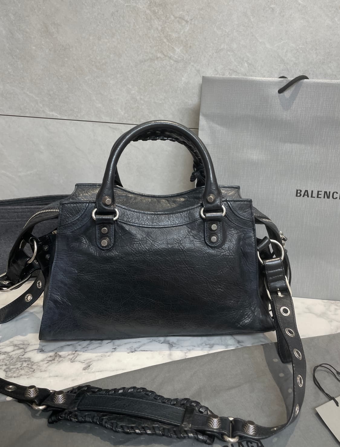 정품 발렌시아가 네오카골 스몰 블랙 상품이미지7