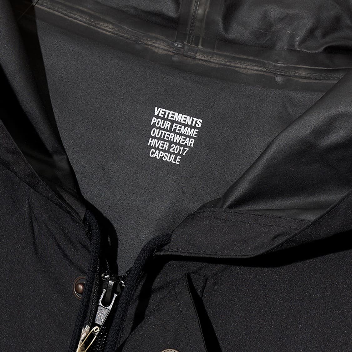 VETEMENTS rain coat 상품이미지3