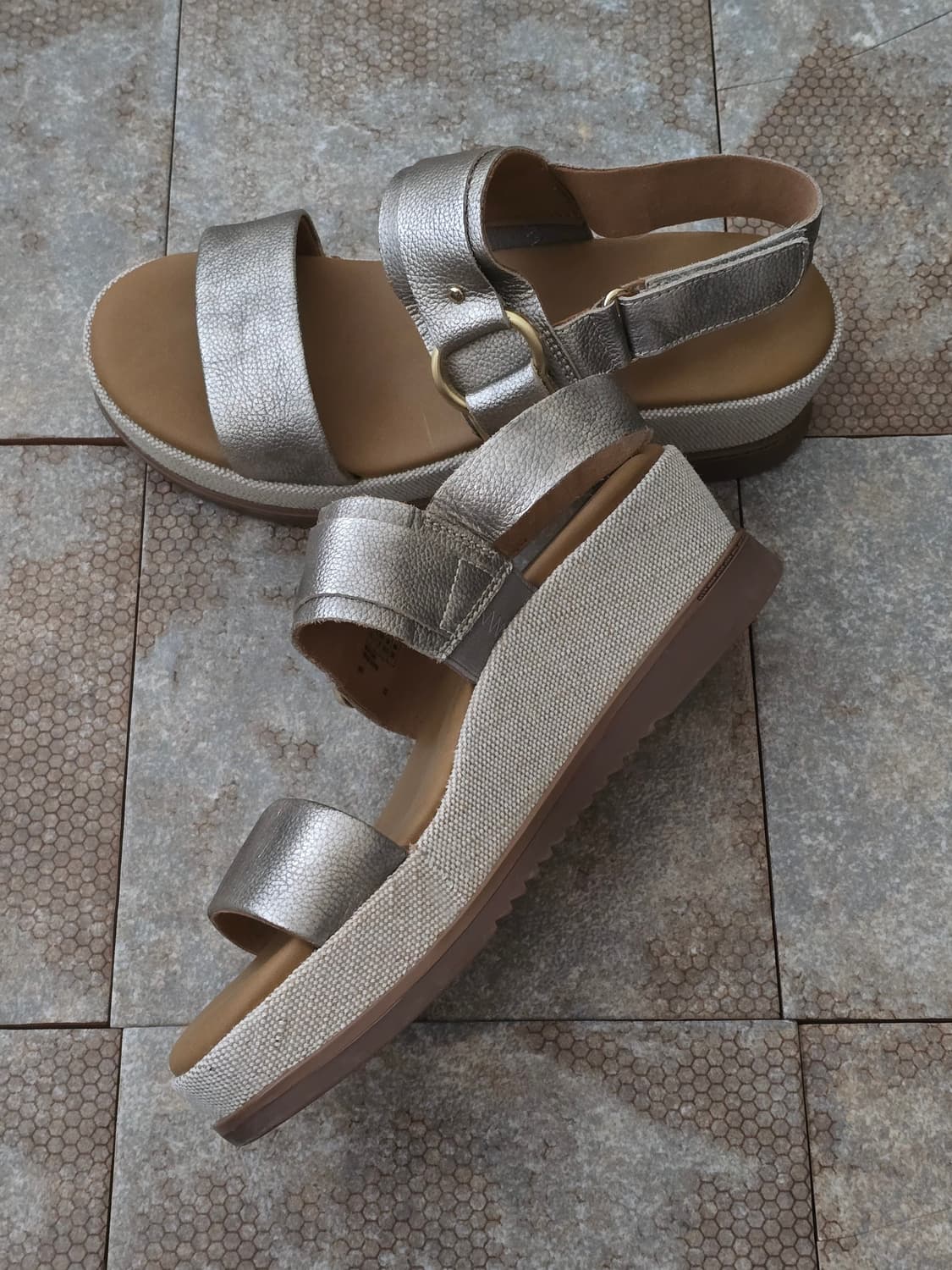 (235)락포트 델라니 피스 슬링 샌들 상품이미지5