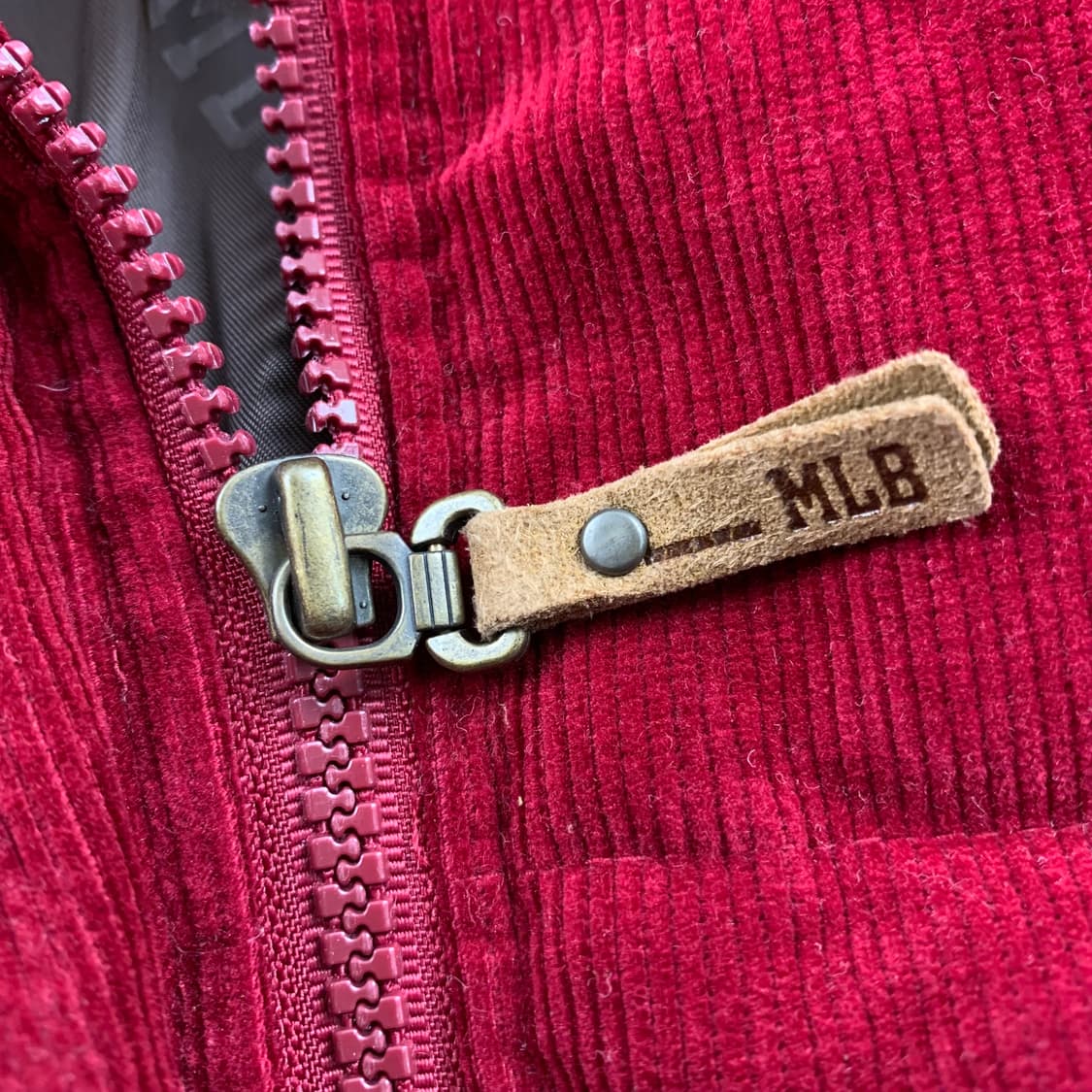 MLB 필라델피아 필리스 덕다운 코듀로이 푸퍼 자켓 울프죠 상품이미지4