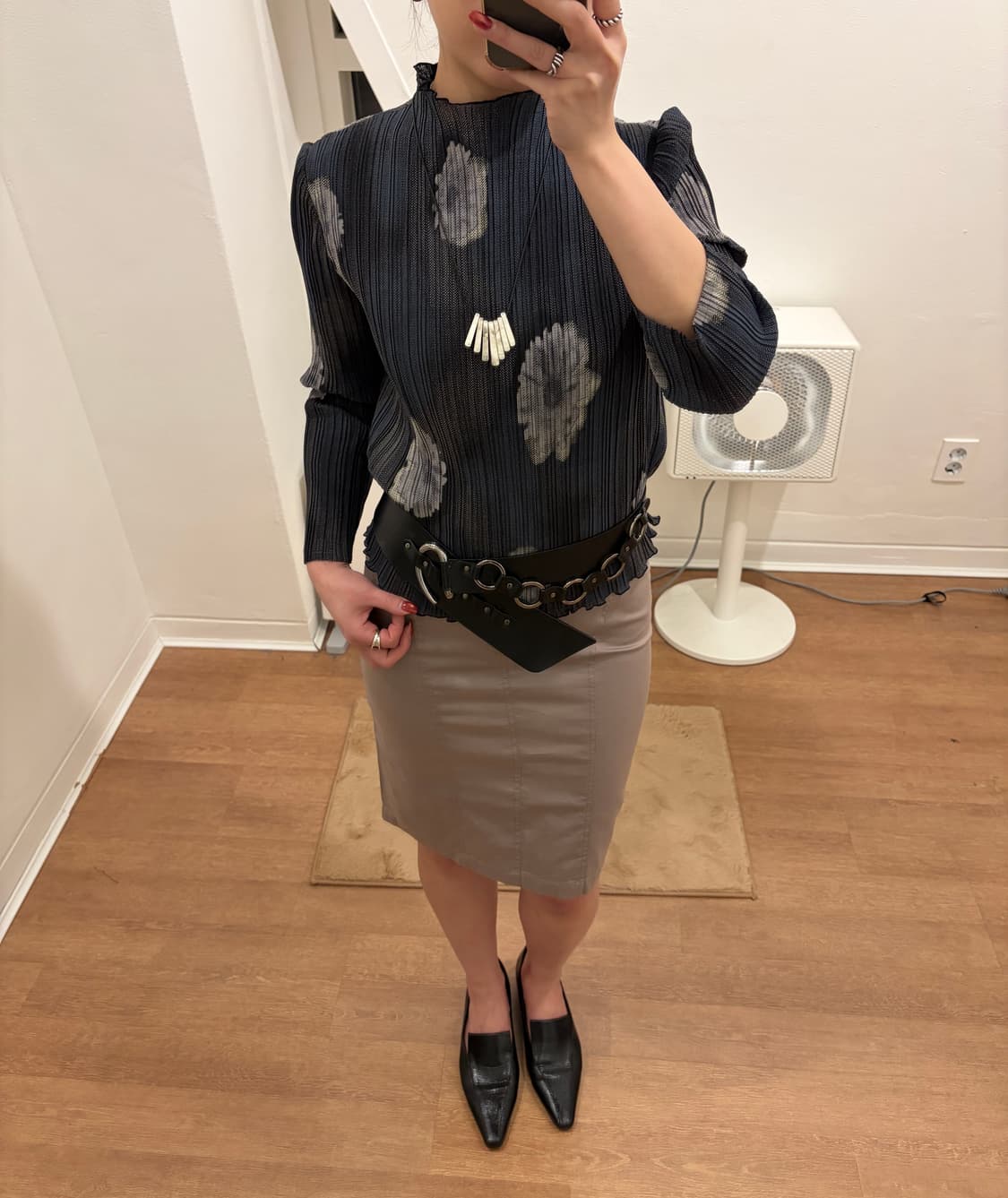 플로럴 플리츠 모크넥 블라우스 상품이미지5