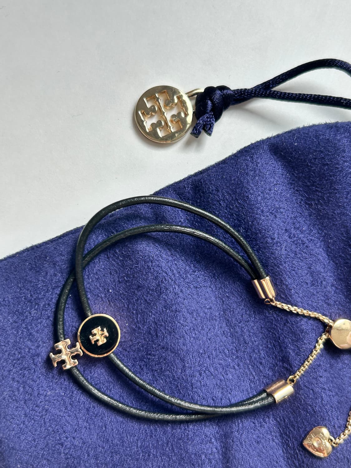 토리버치 키라 에나멜 슬라이더 팔찌 상품이미지1