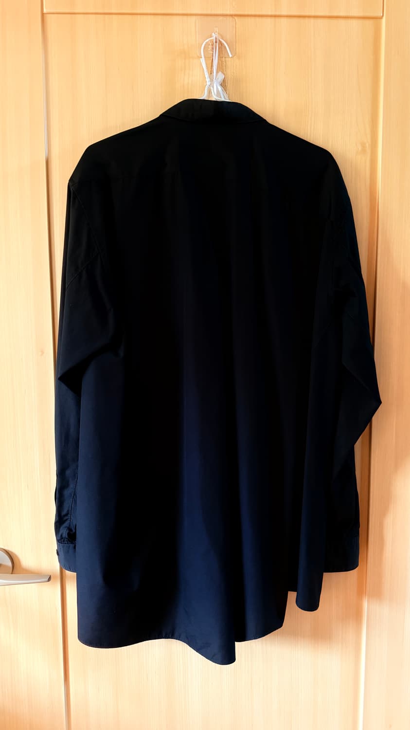 24SS 꼼데가르송 블랙 비대칭 셔츠 상품이미지2