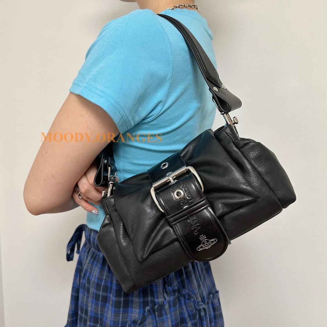 비비안웨스트우드 헤이즐 트레저 레더 숄더백 크로스백 가방 블랙 상품이미지2