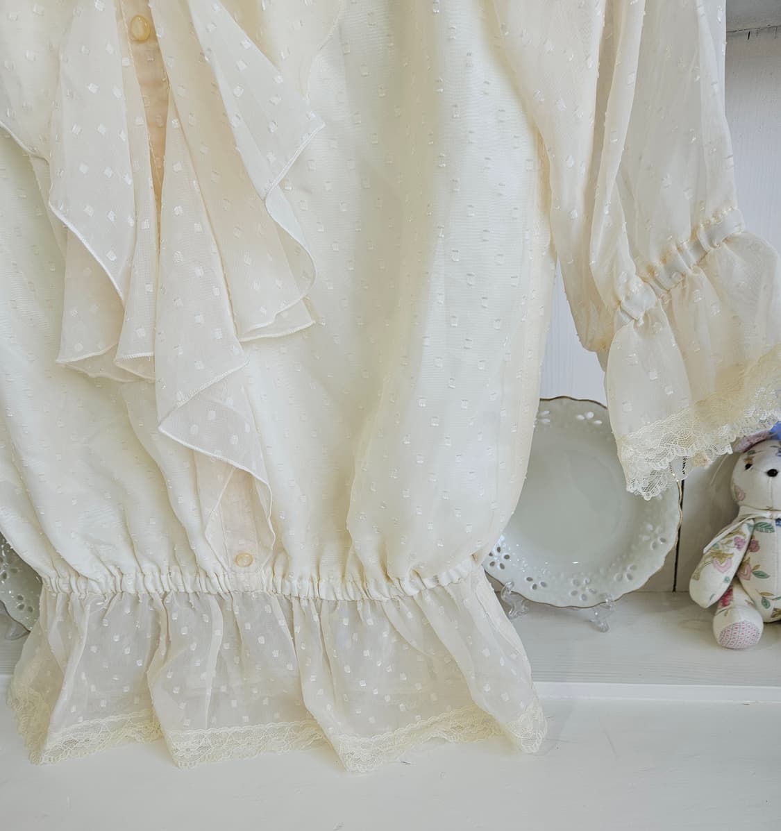 도트 쉬폰 프릴 블라우스 상품이미지4