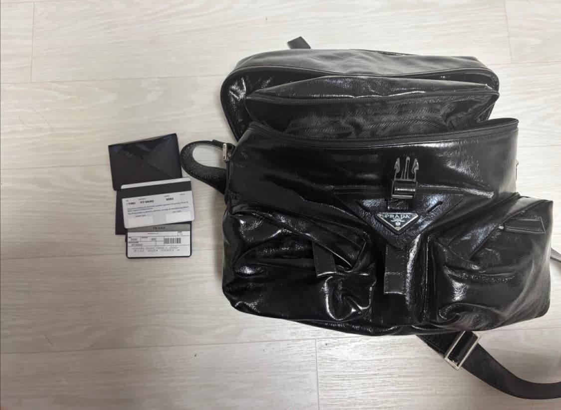 프라다 / 오일 왁스 레더 블랙 크로스백 가죽 메신저백 상품이미지1