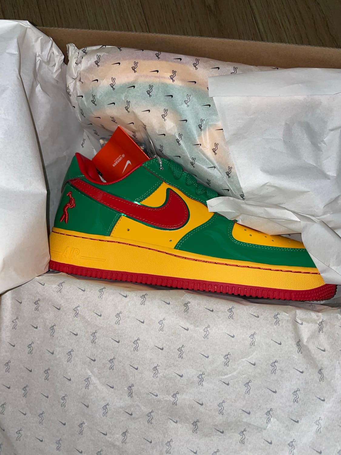 (미개봉 새상품) 릴야티 x 나이키 에어포스1 (270) 상품이미지3