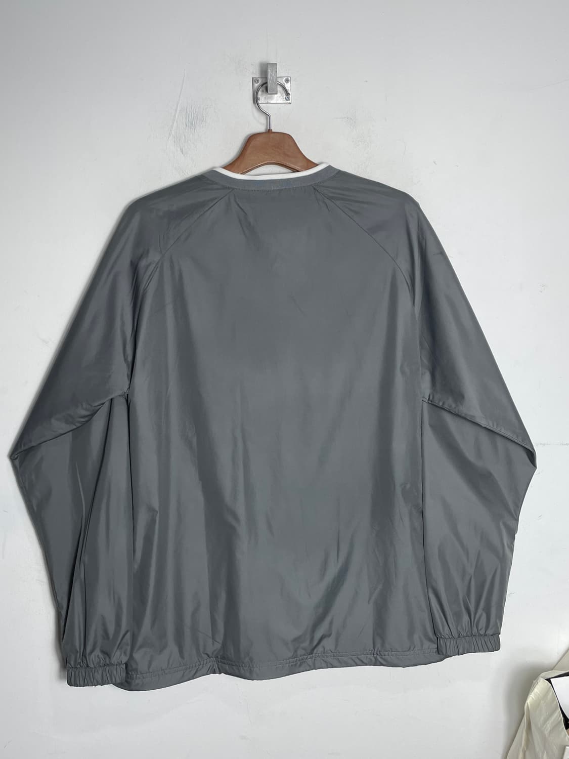 언더아머 V넥 윈드셔츠 상품이미지6