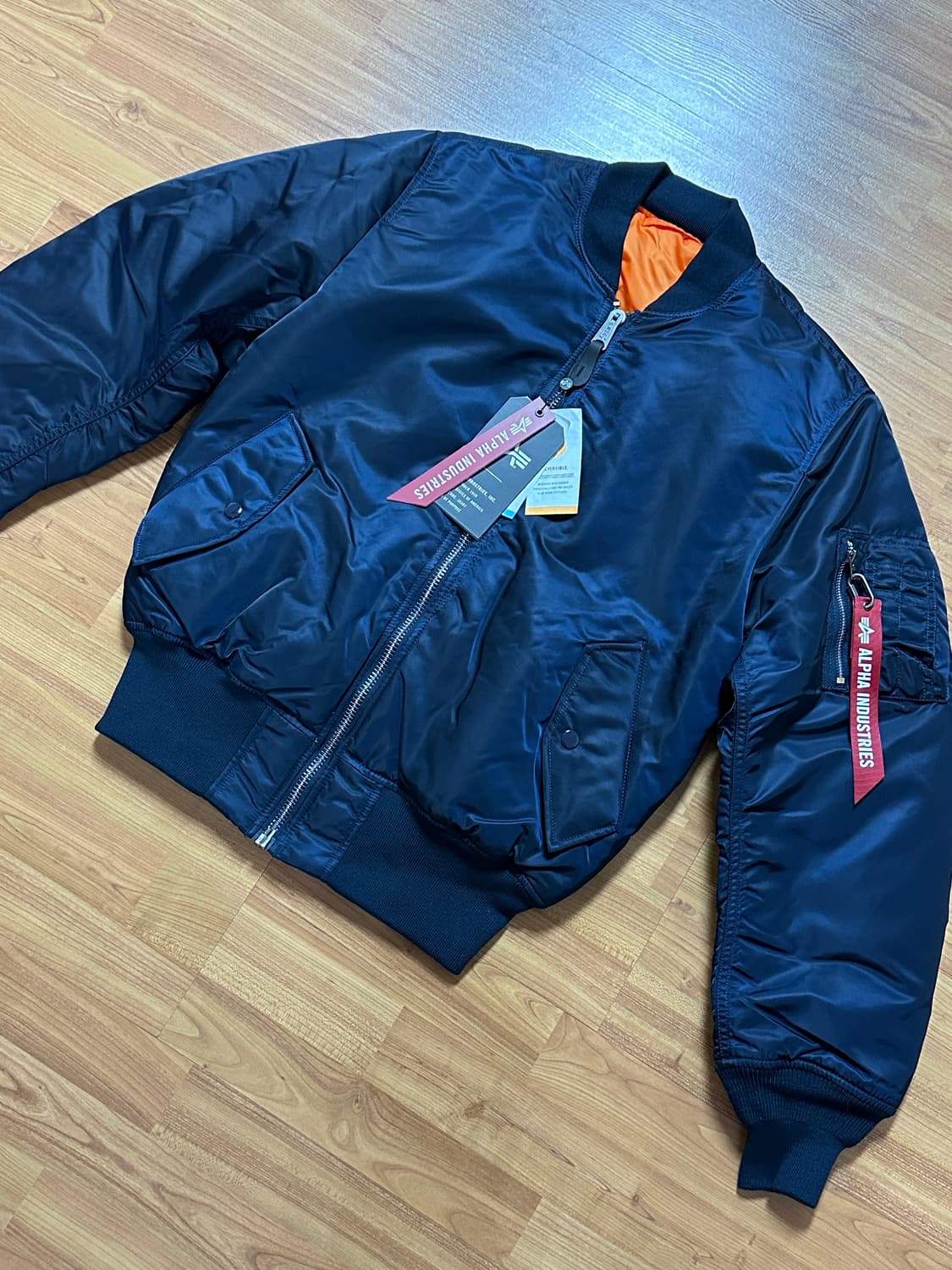 [새제품] 알파인더스트리 MA-1 레귤러핏 레플리카 블루, 네이비 M 상품이미지1