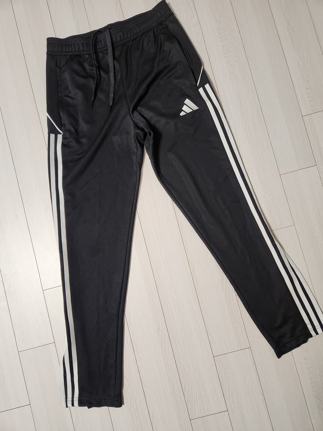 새상품급)아디다스 TIRO23 L TR PNT 트레이닝 팬츠 사이즈s 상품이미지2