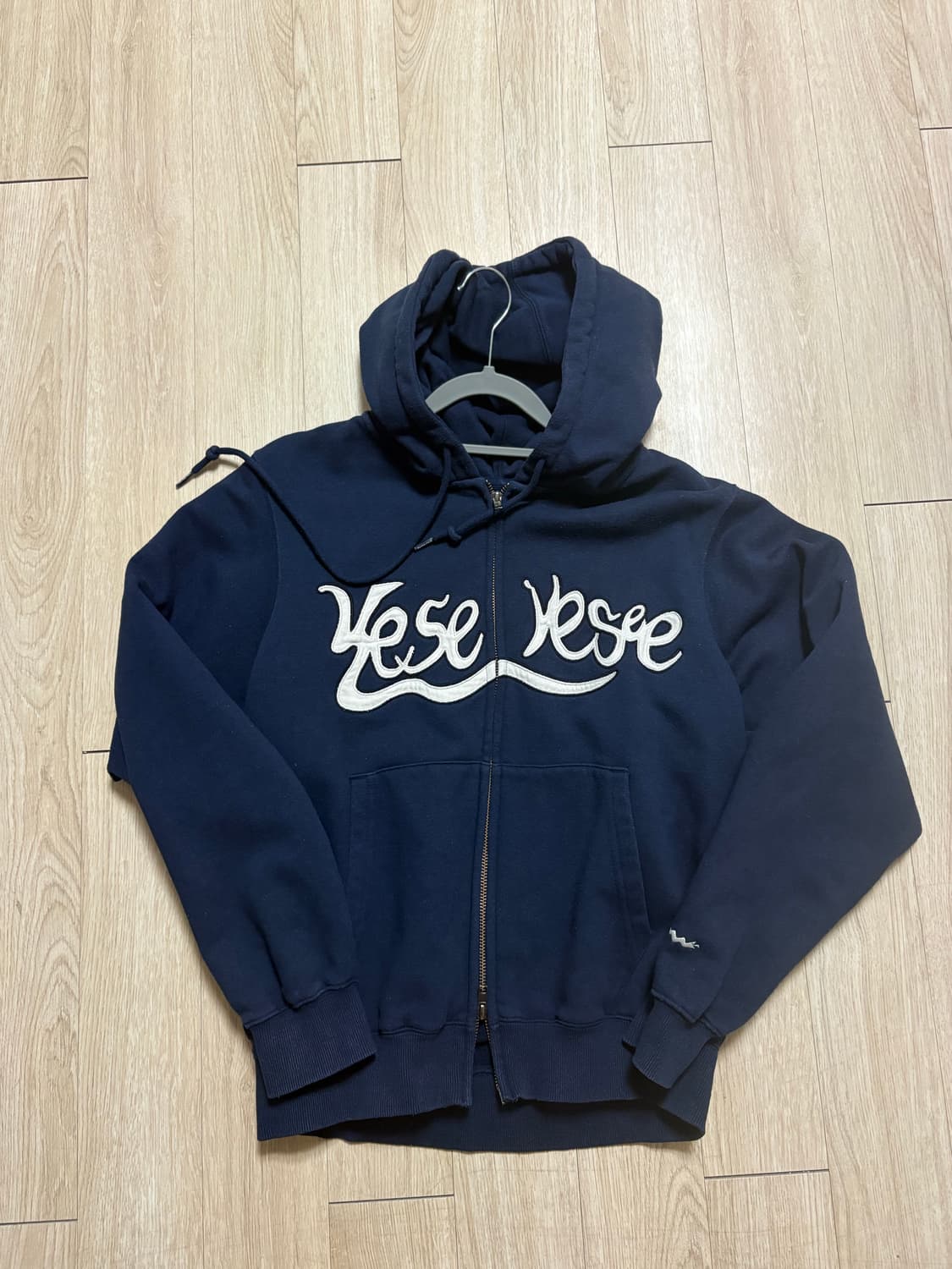 [환연현지/주원착용] 예스아이씨 스네일 로고 후드집업 상품이미지8