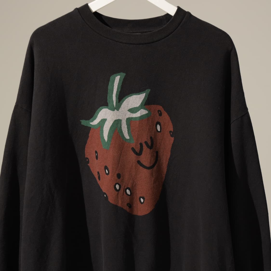 리바이스 스트로베리 그래픽 맨투맨 상품이미지3