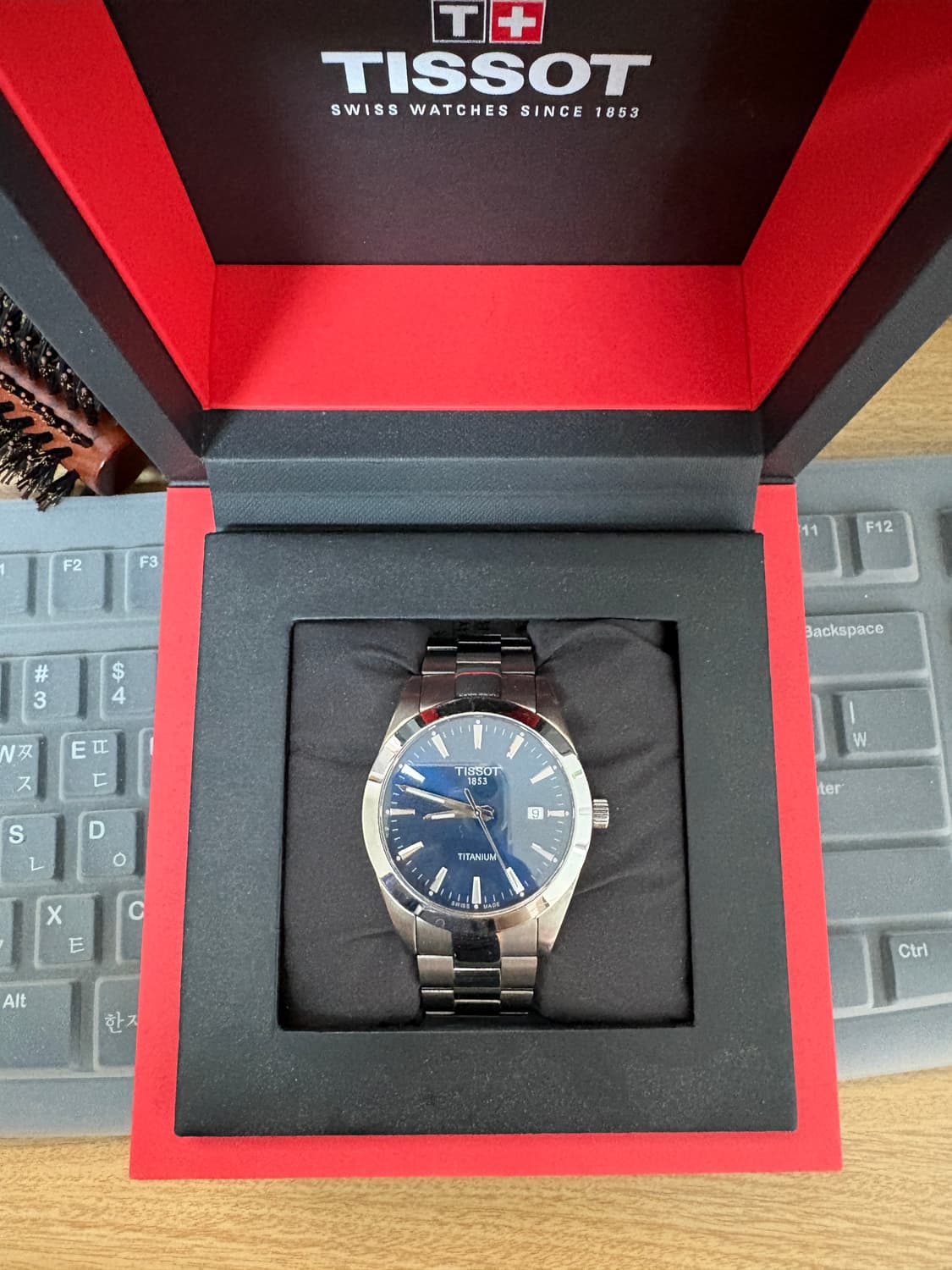 티쏘 젠틀맨 쿼츠 티타늄 38mm 판매 상품이미지1