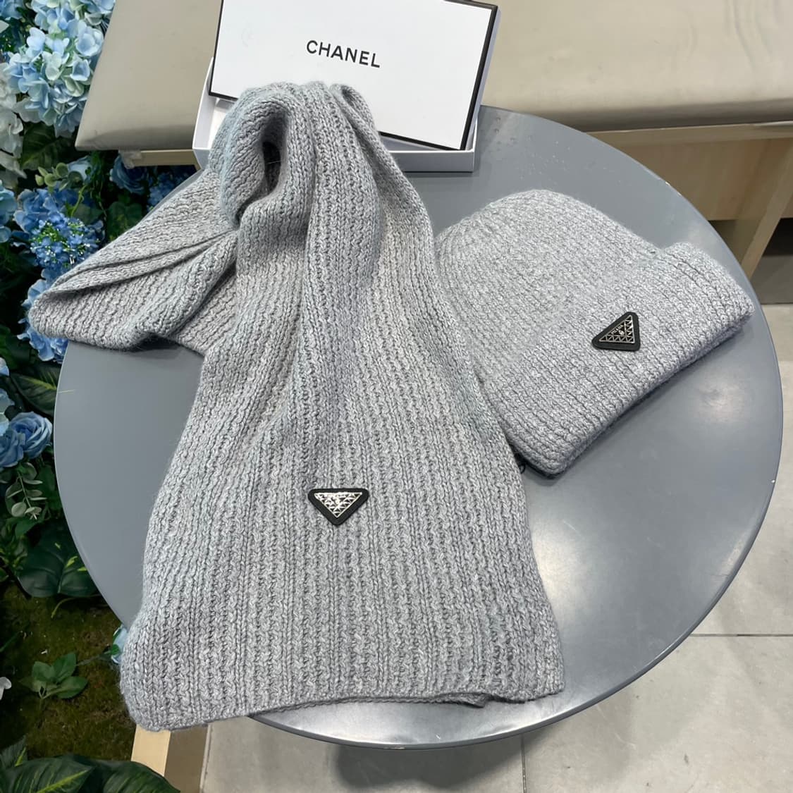 프라다 클래식 세트 [모자 & 스카프] 상품이미지2