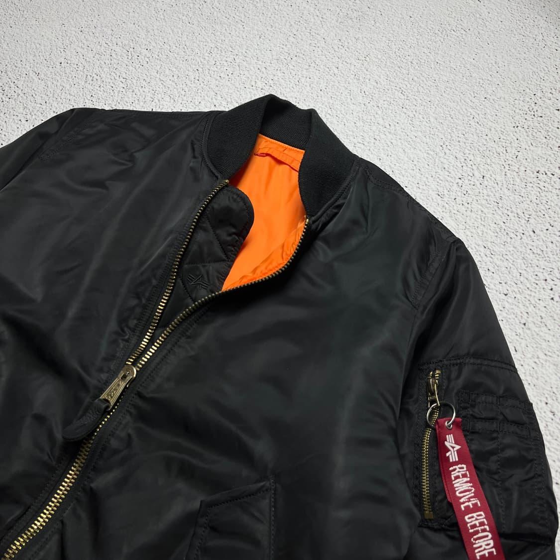 Alpha Industries MA-1 Flight Jacket 상품이미지3