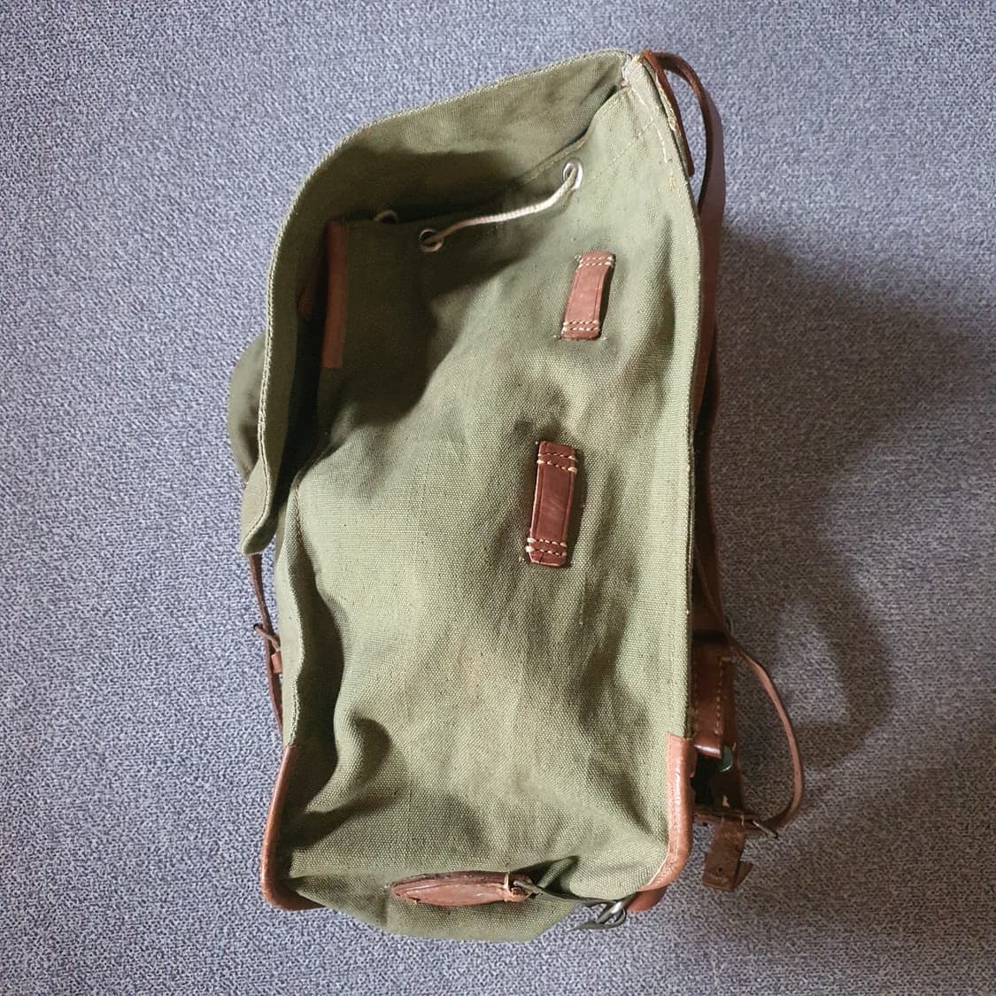70s 루마니아군용 배낭 상품이미지2