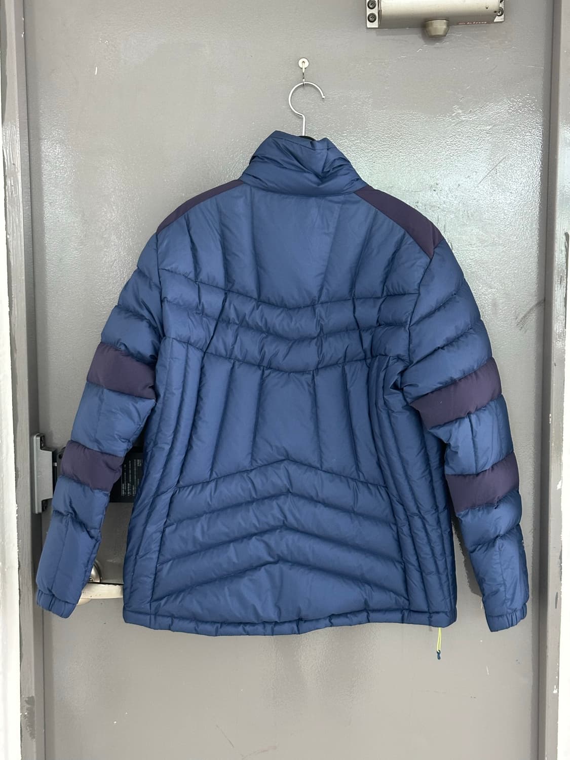 밀레 800필 구스다운 패딩 네이비 100 상품이미지2