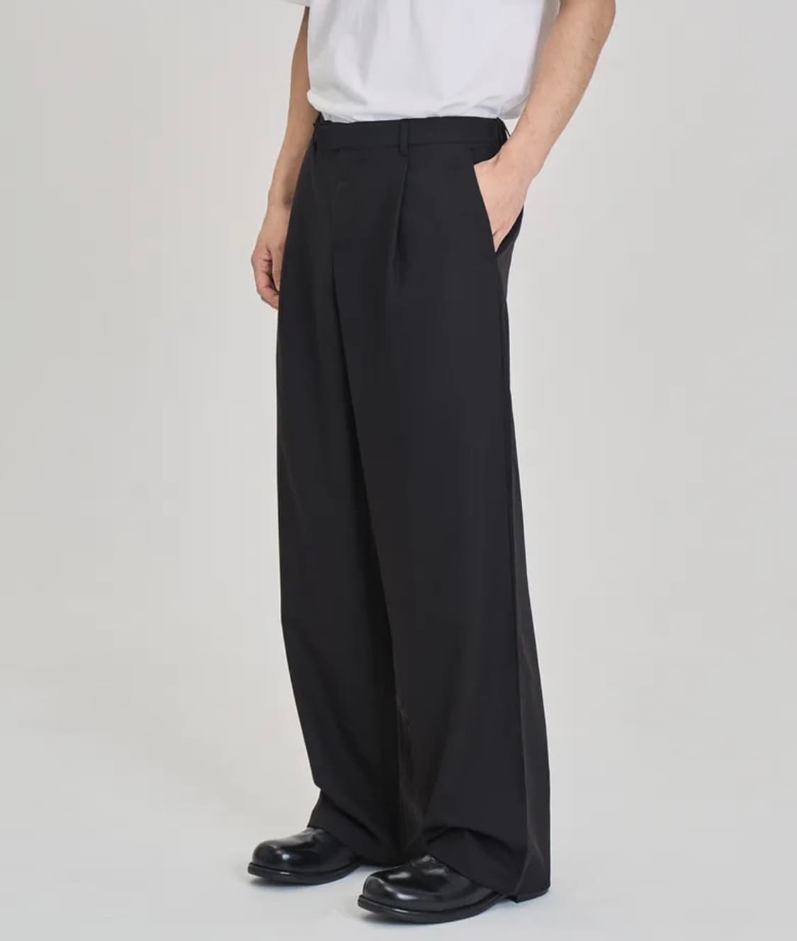 프레리 에어플로우 루즈핏 여름 슬랙스 (BLACK/S) 쿠어주앙옴므효지 상품이미지1