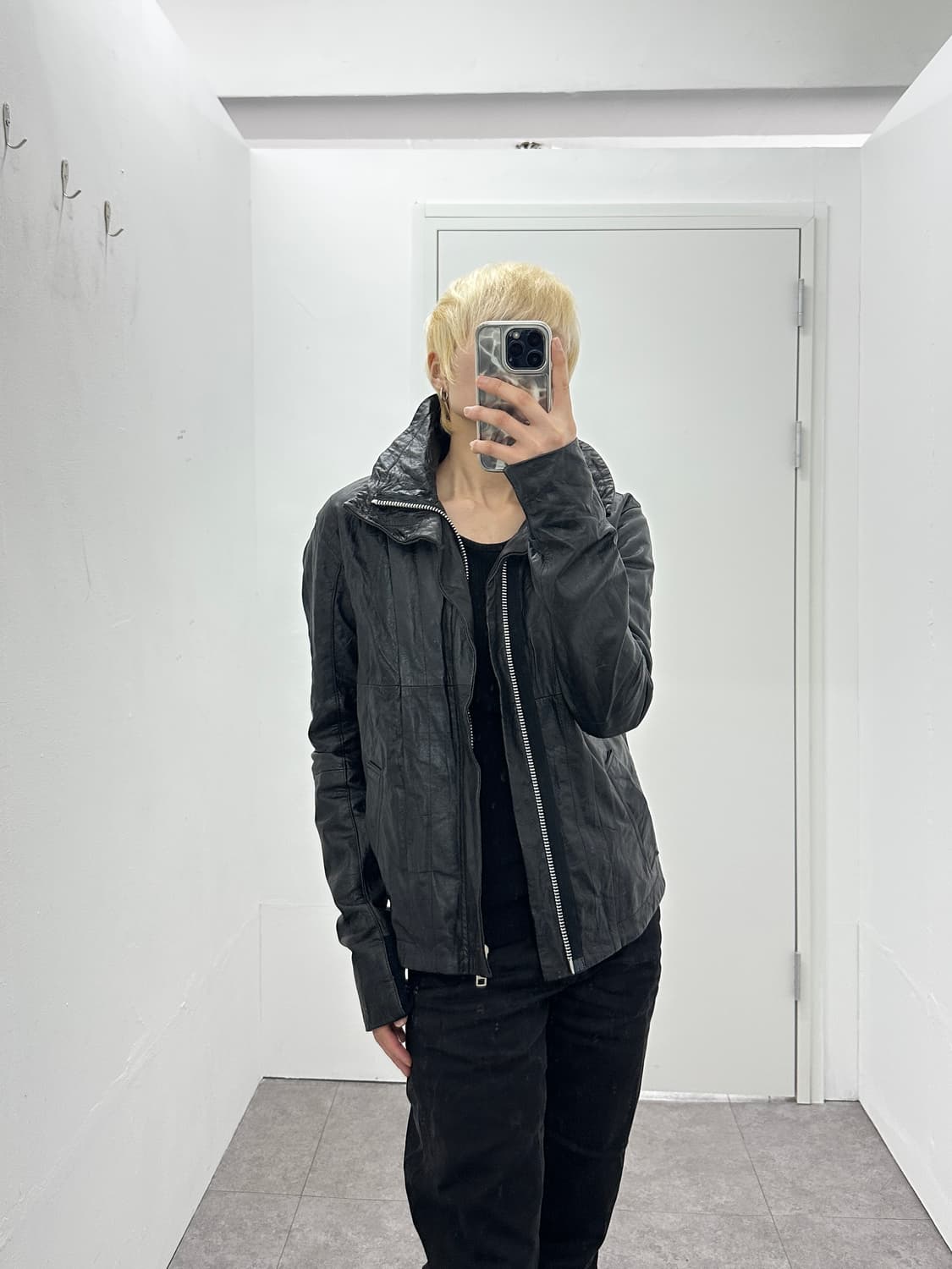 Lambskin High-Neck Leather Jacket 상품이미지2