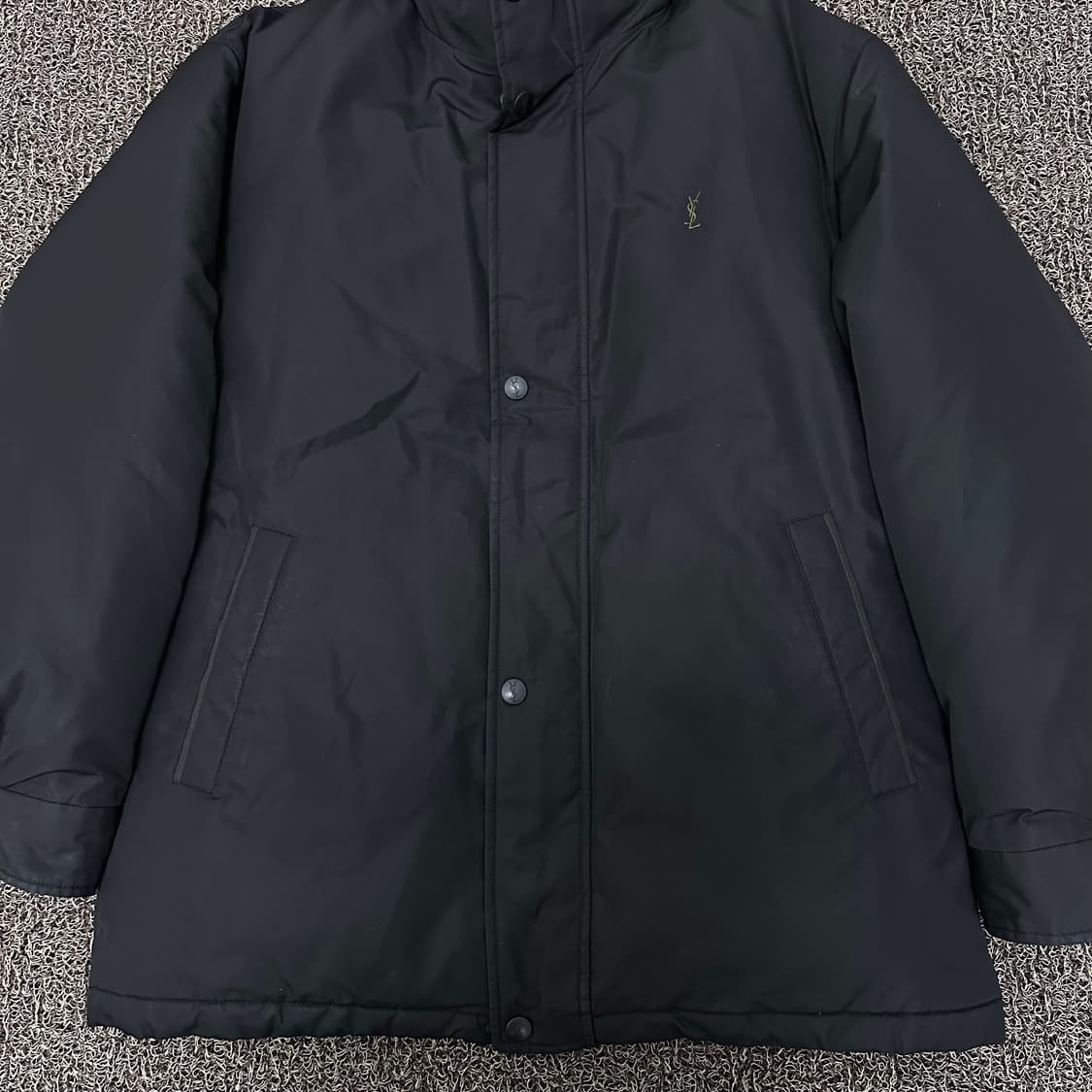 입생로랑 구스다운 패딩 점퍼 블랙 95(M) 상품이미지3