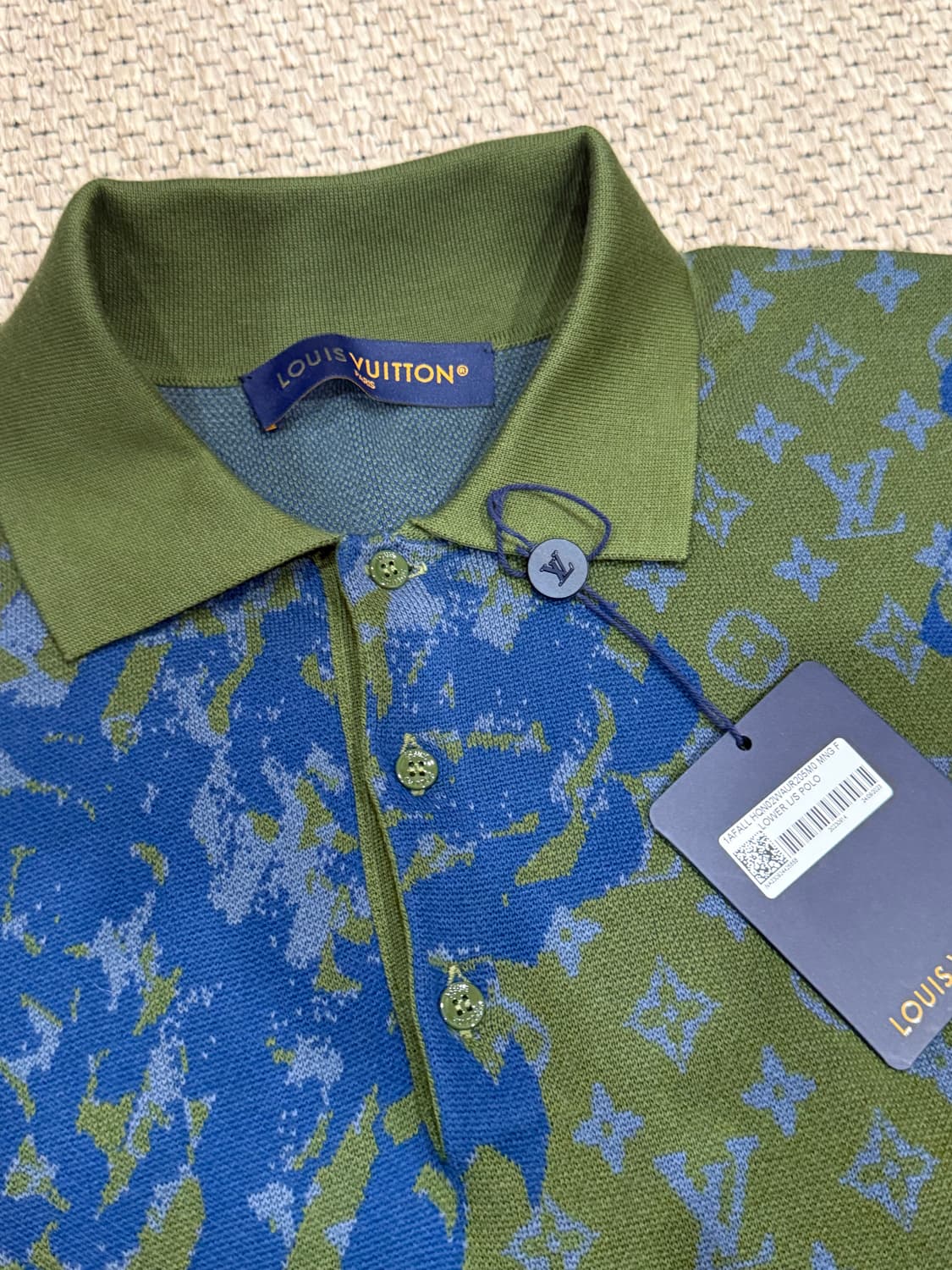 24시즌 루이비통 모노그램 플라워 롱 슬리브드 니트 폴로 M사이즈 상품이미지3