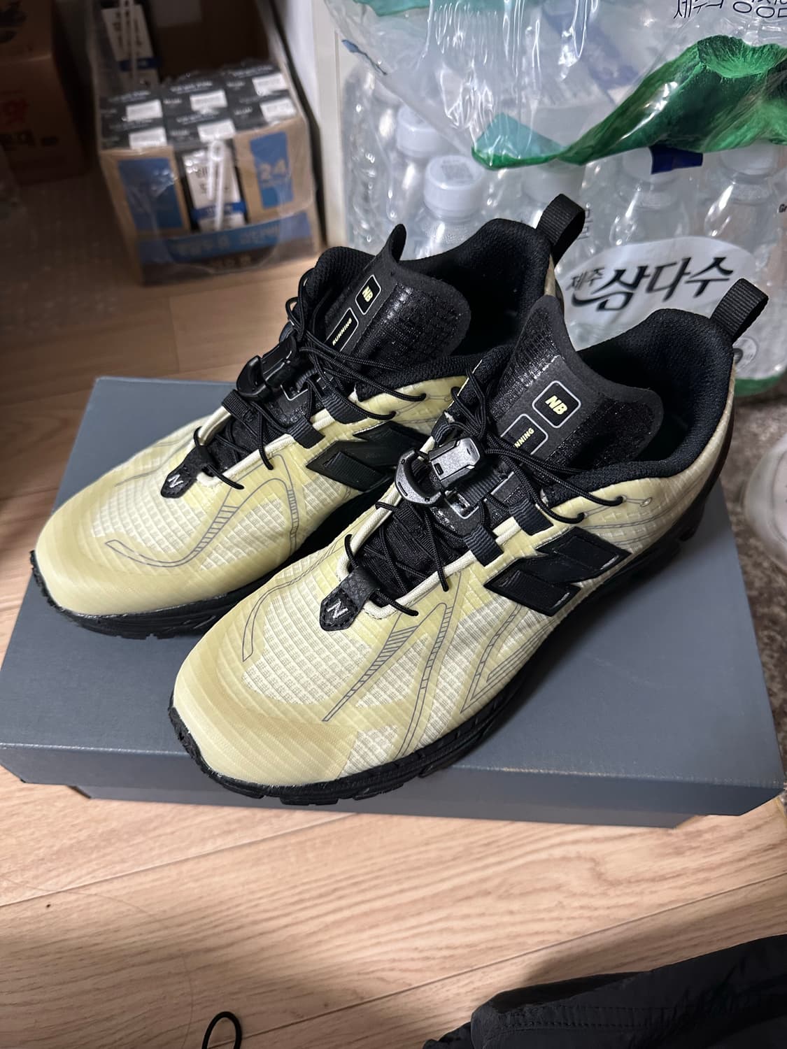 뉴발란스 피스타치오 1906R 240 상품이미지4