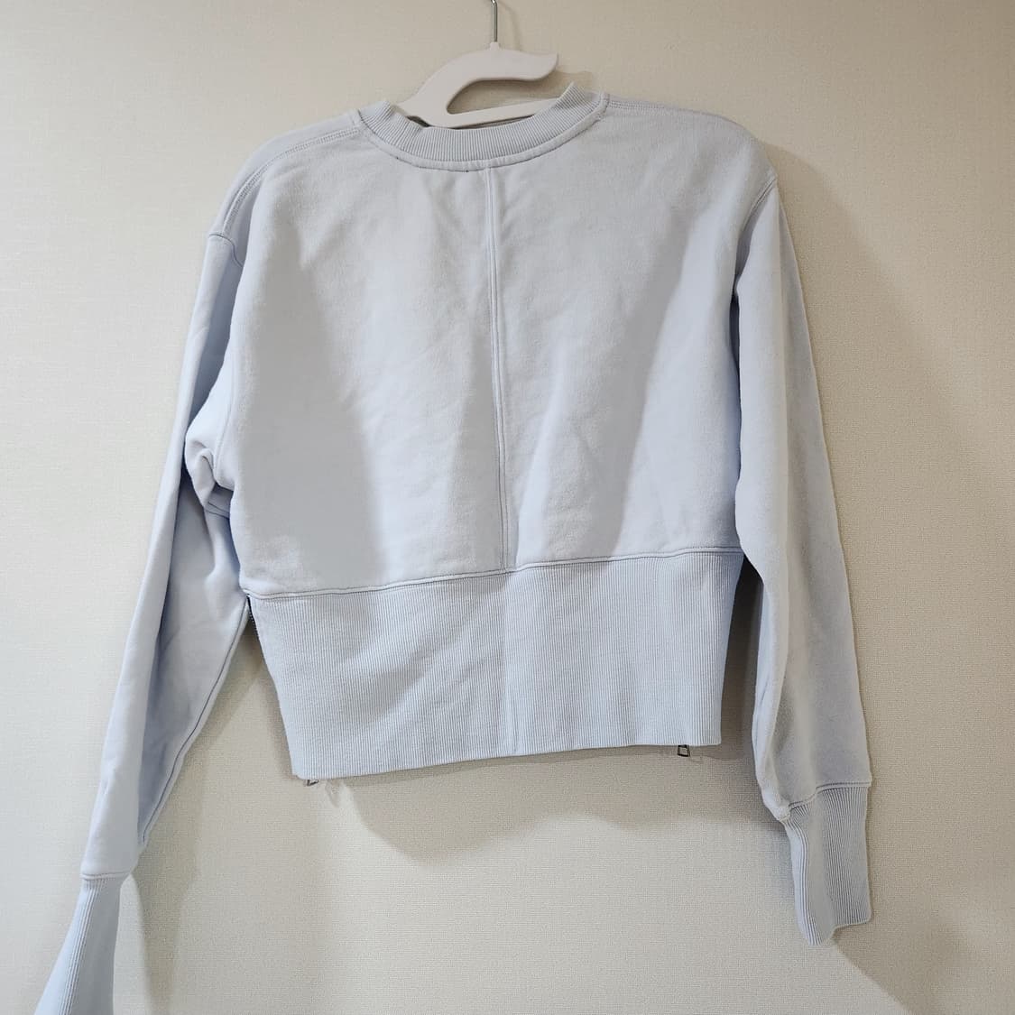 DKNY스포츠 사이드지퍼 크롭 맨투맨 XS(M) 상품이미지5