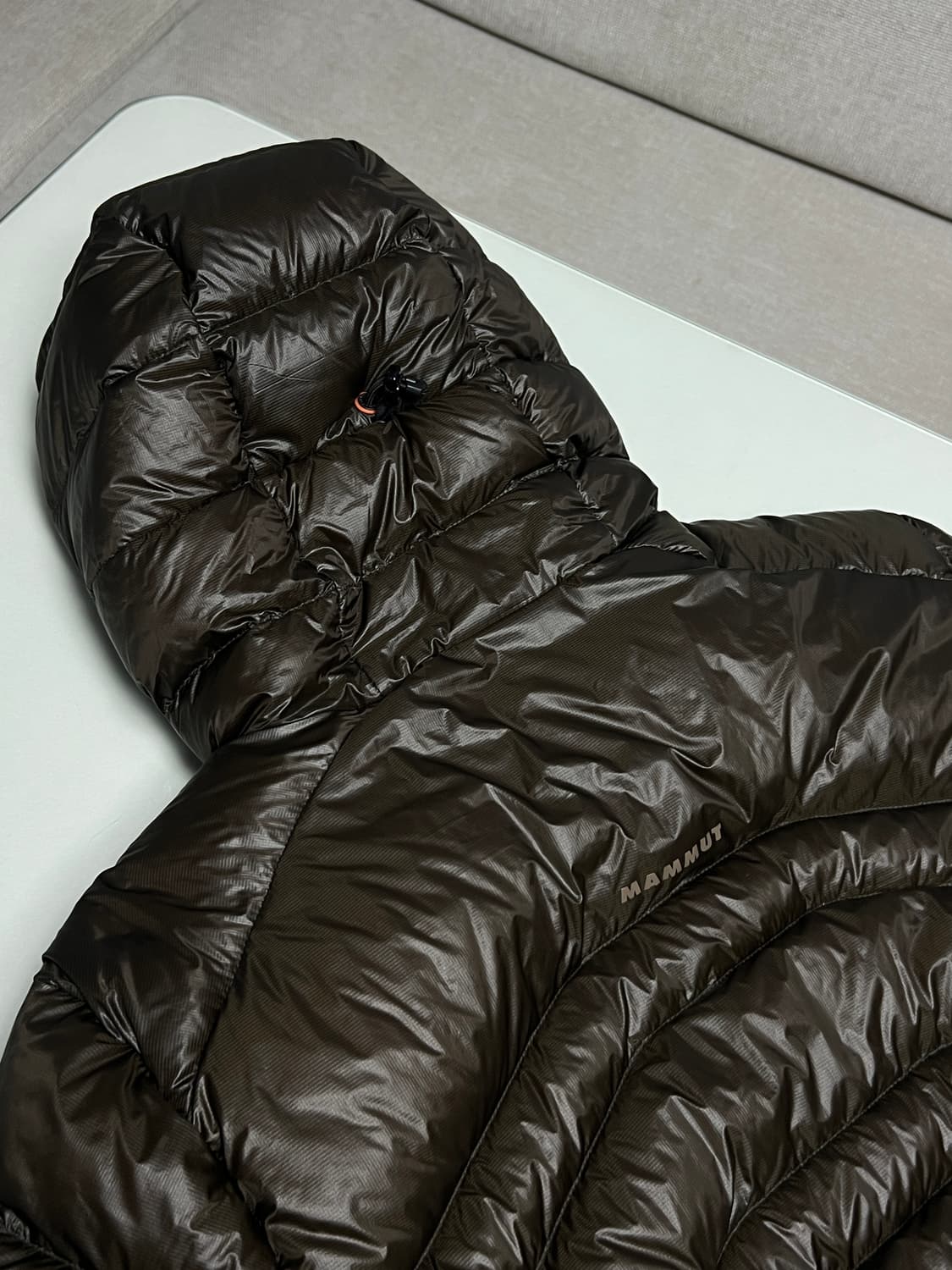 마무트 경량패딩 루프틱 다운 상품이미지7