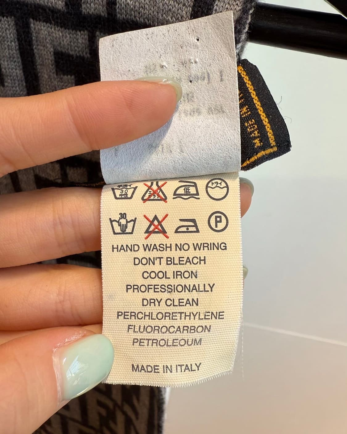 펜디 블랙 주카 머플러  상품이미지6