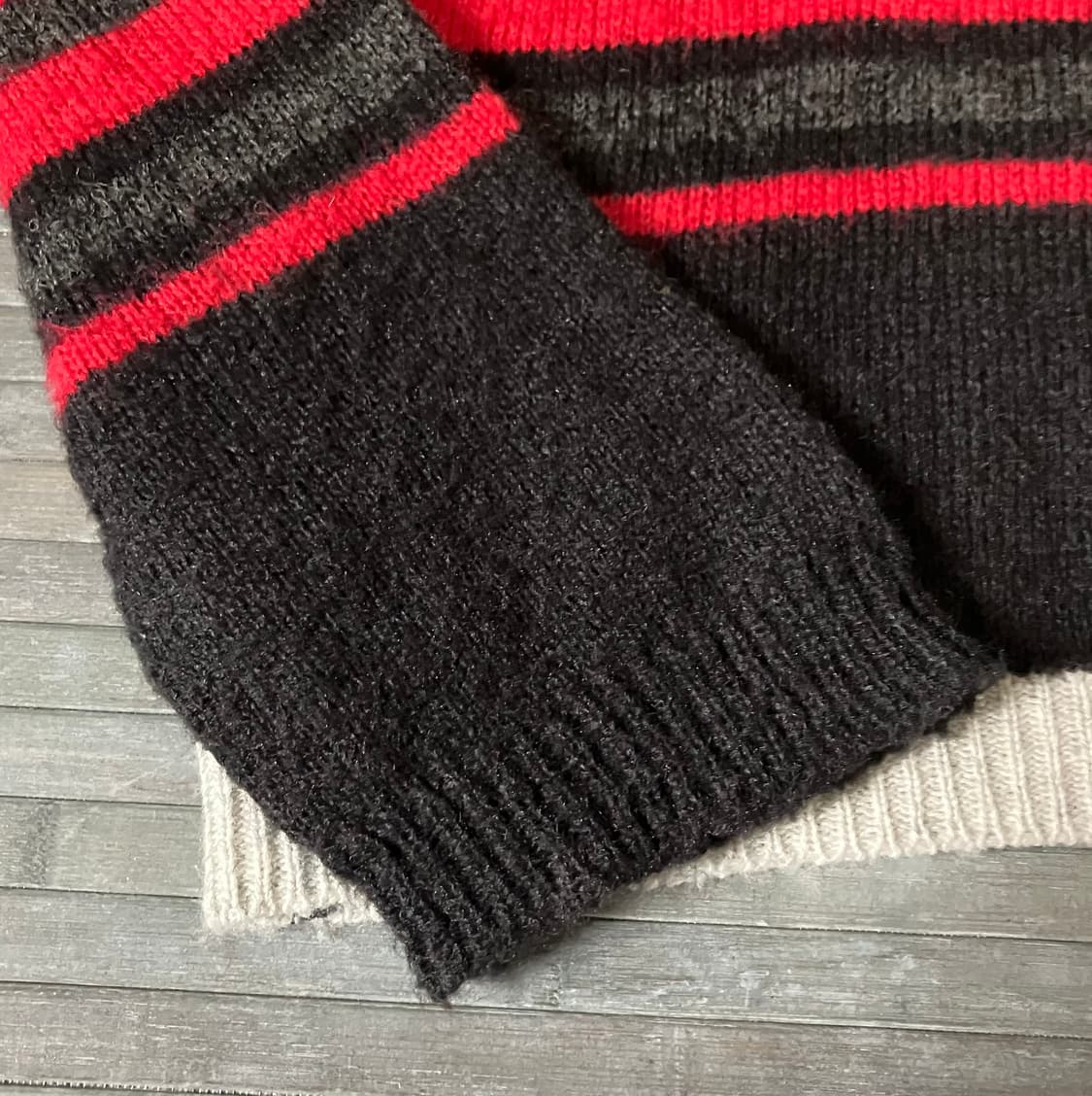 22aw Red stirpe roose fit knit 상품이미지3