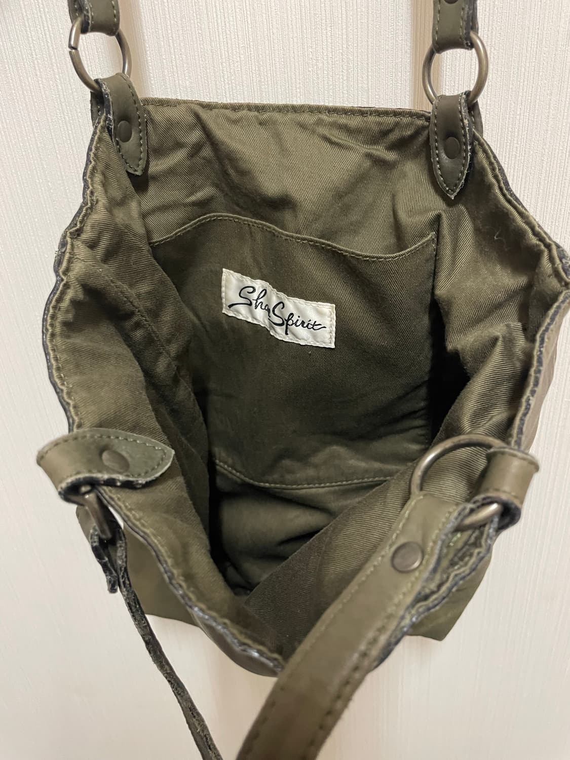 SHARE SPIRIT LEATHER SHOULDER BACK 상품이미지3