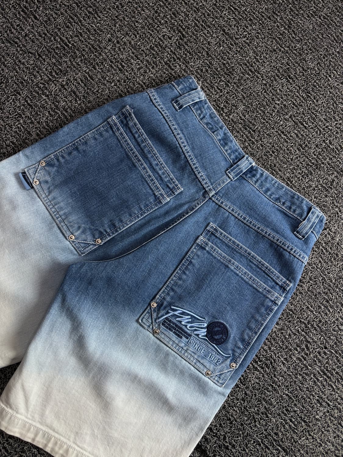 00s 후부 올드스쿨 자수 블리치드 데님 버뮤다 팬츠 4039 상품이미지5