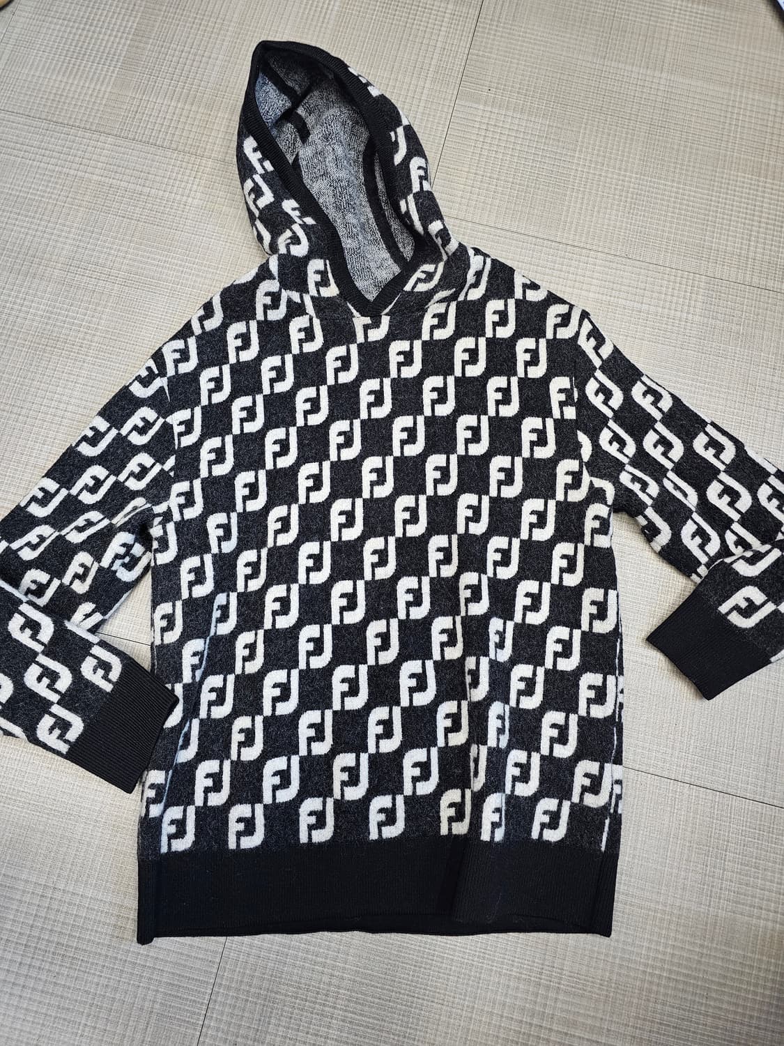 풋조이 FJ 패턴로고 풀오버 후드니트 상품이미지1