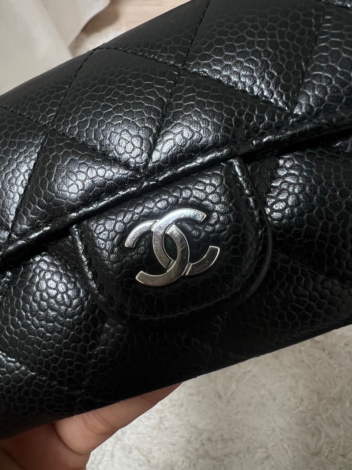 샤넬 클래식 똑딱이 캐비어 블랙 은장 상품이미지3
