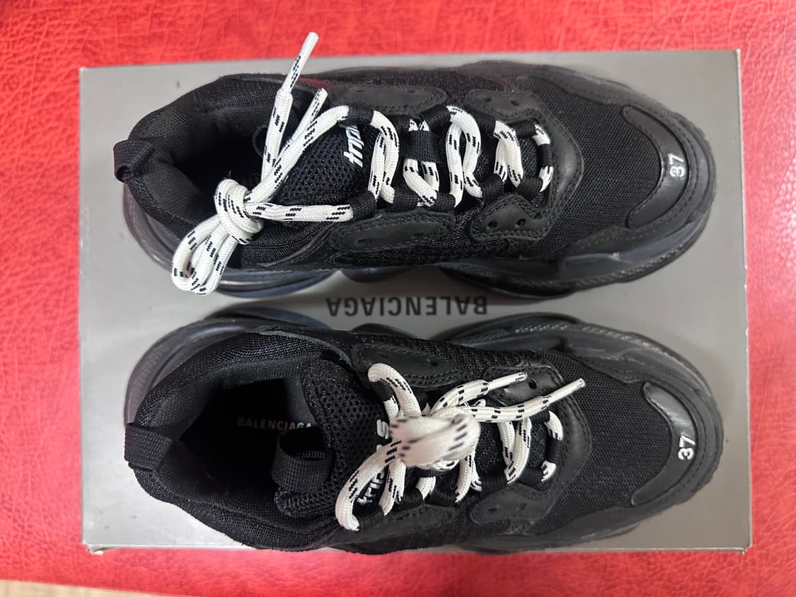 발렌시아가 트리플S 더티블랙 클리어솔 37 245 상품이미지1