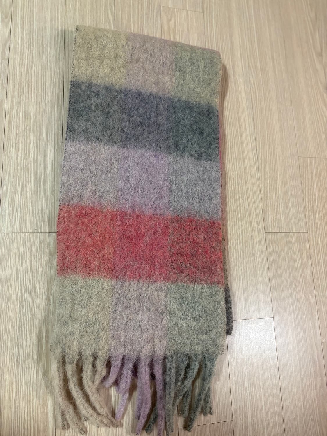 아크네 컬러블록 목도리 구버전 판매합니다.  상품이미지5