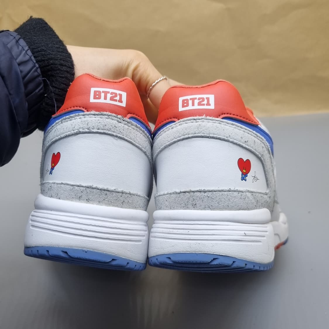 리복 BT21 여성운동화235 상품이미지4