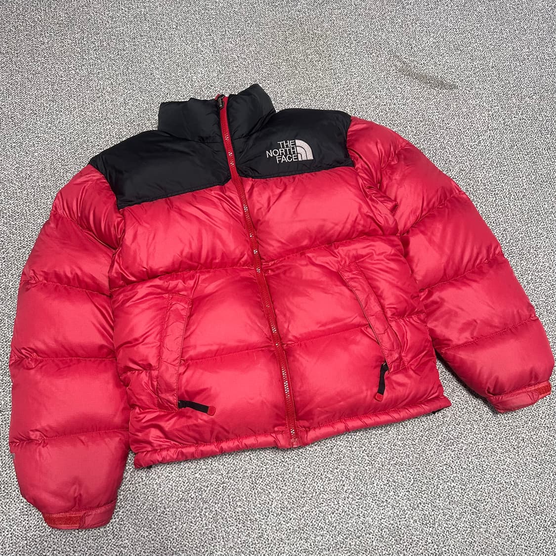 노스페이스 레드 눕시 패딩 상품이미지1