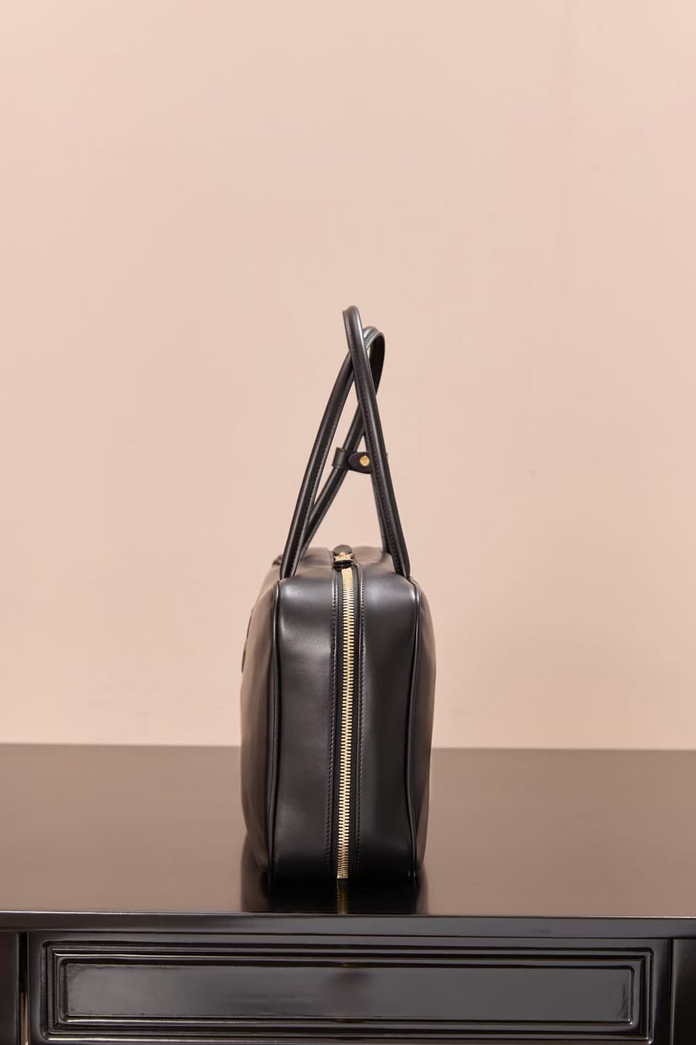 미우 미우 가죽 탑 핸들백1 상품이미지6