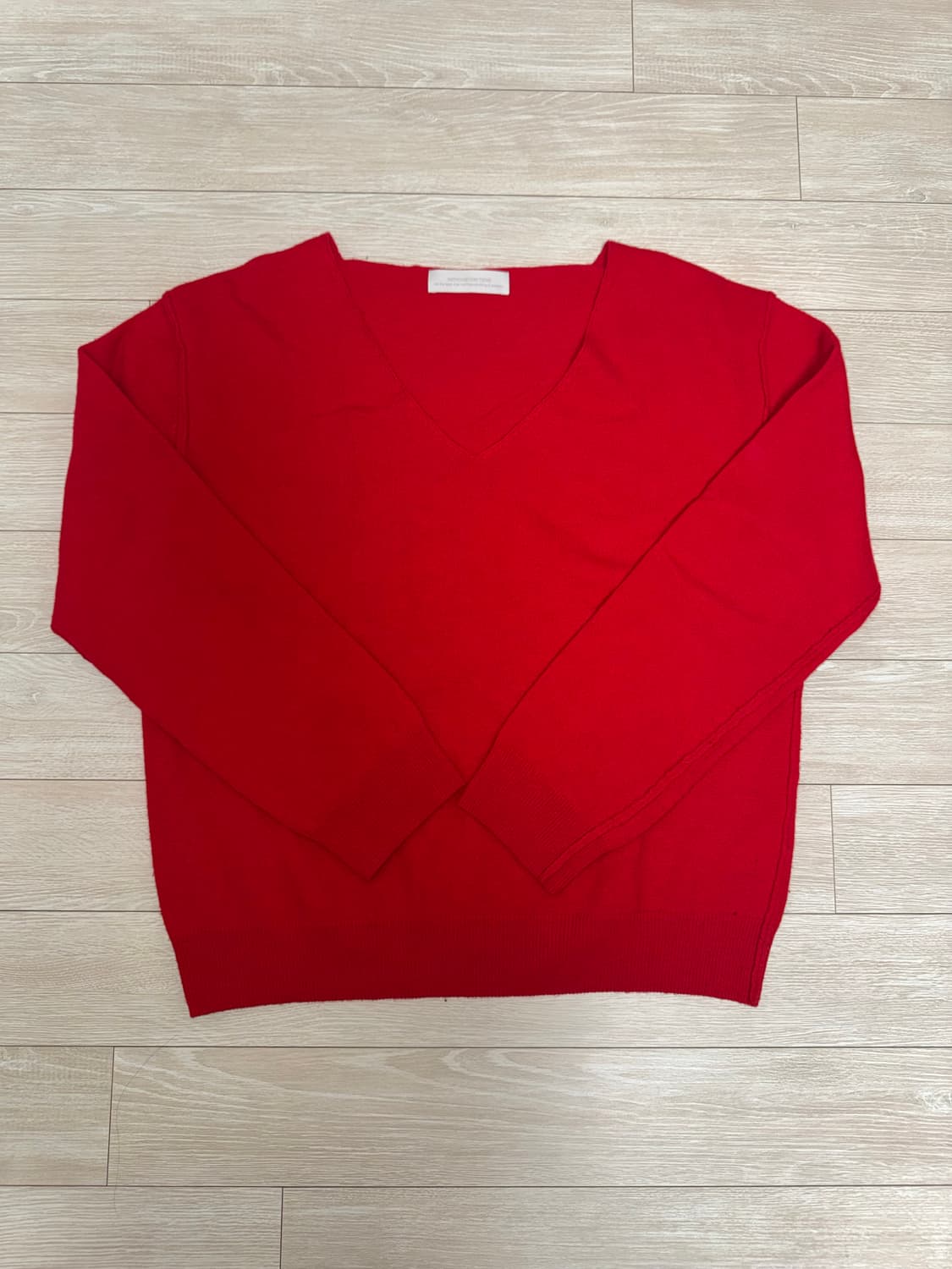 낫띵에브리띵 인사이드 아웃 브이넥 스웨터 레드 상품이미지4