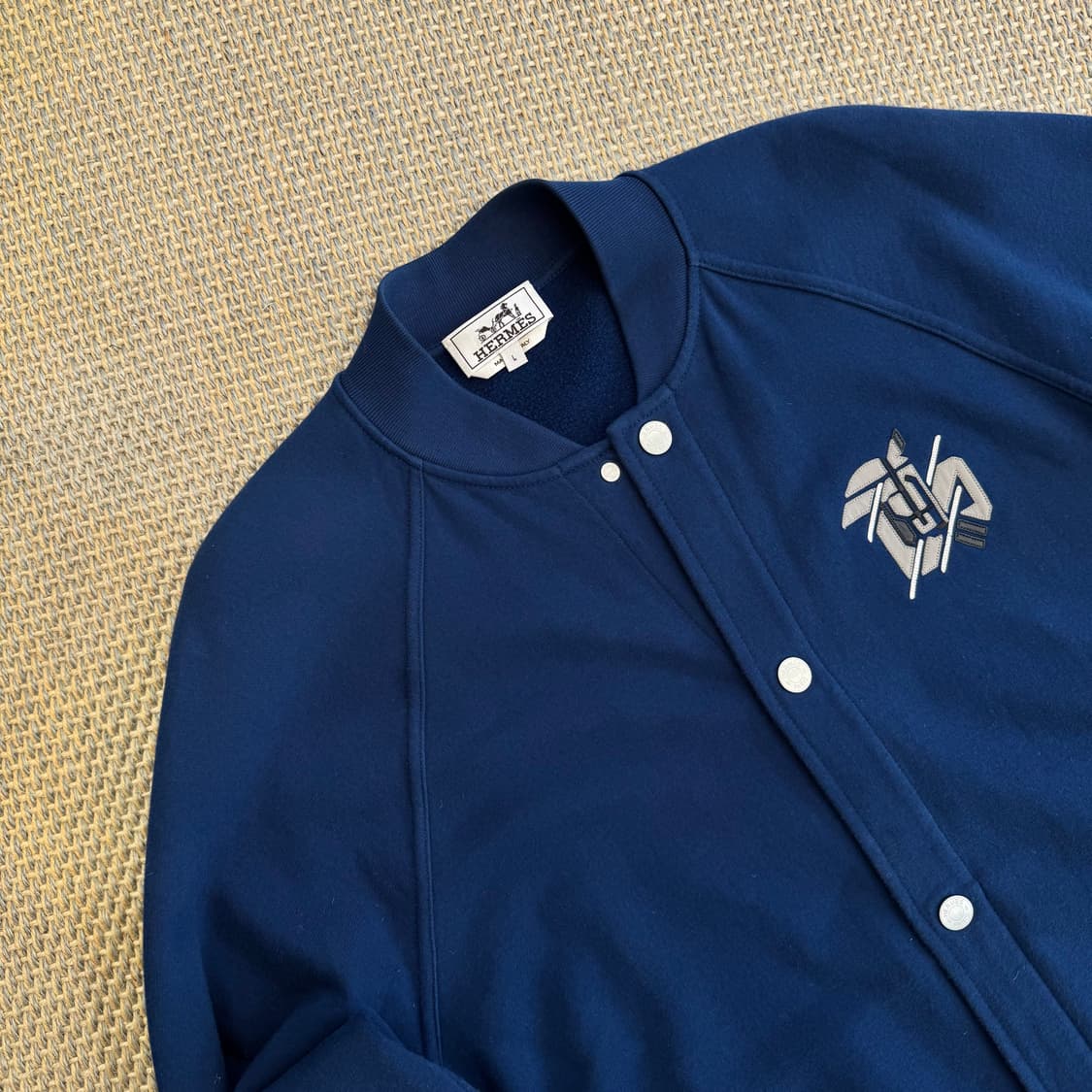 HERMES 에르메스  가죽 장식 바시티 인디고 블루 스타디움 자켓 블루 상품이미지2
